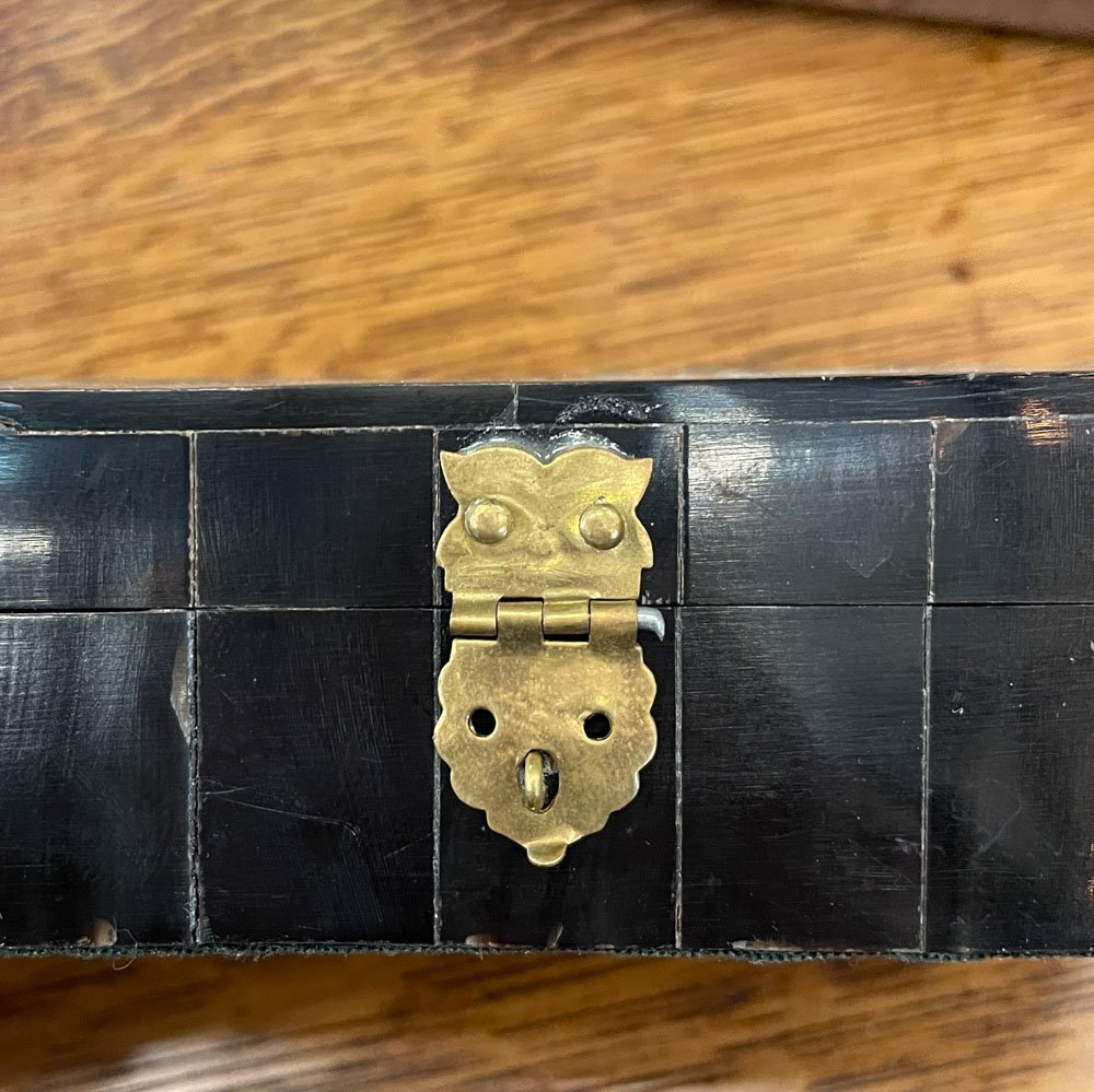 Black and Gold Scrimshaw Keepsake Box - Aurora Mills