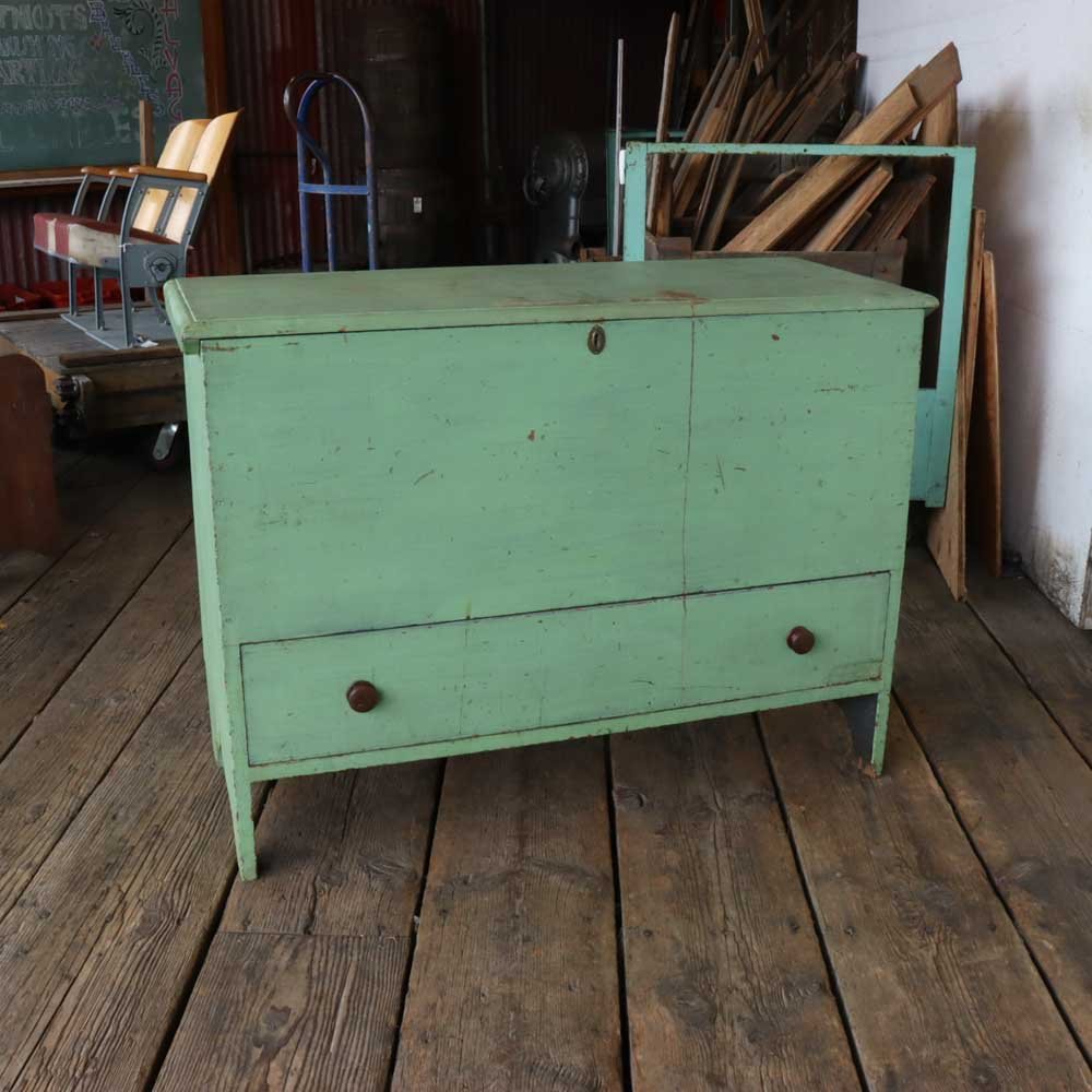 Mint Green Primitive Blanket Chest - Aurora Mills