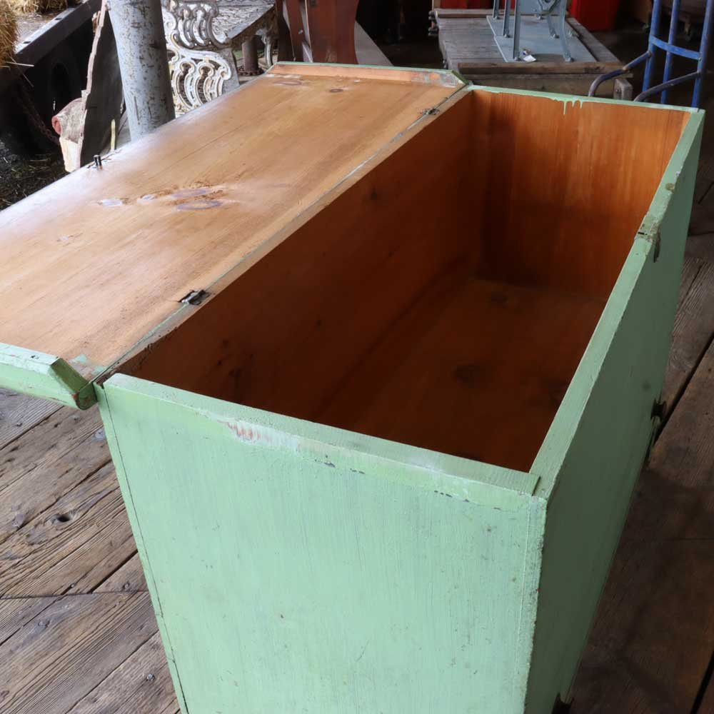 Mint Green Primitive Blanket Chest - Aurora Mills