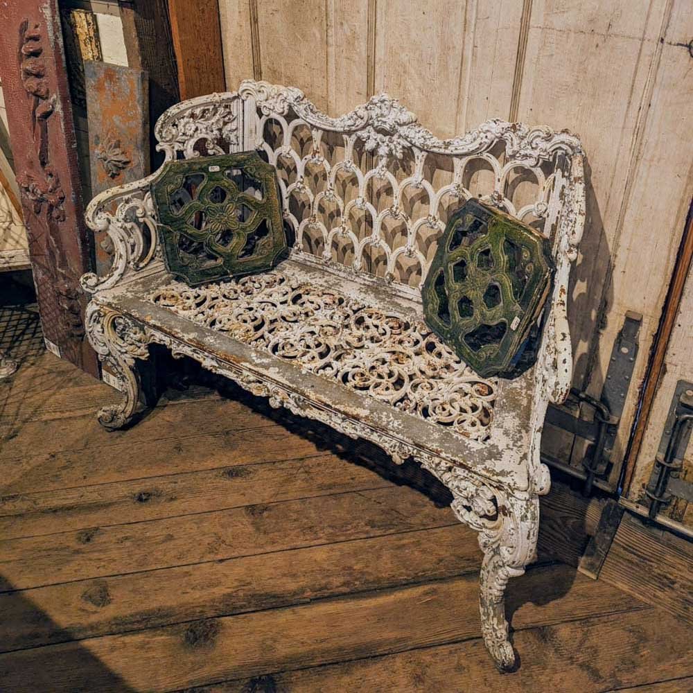 Horseshoe Garden Bench - Aurora Mills