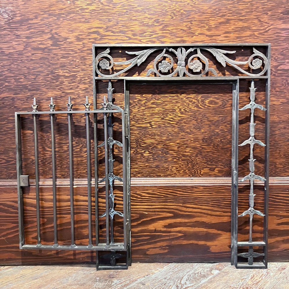 Bronze Bank Teller Gate - Aurora Mills