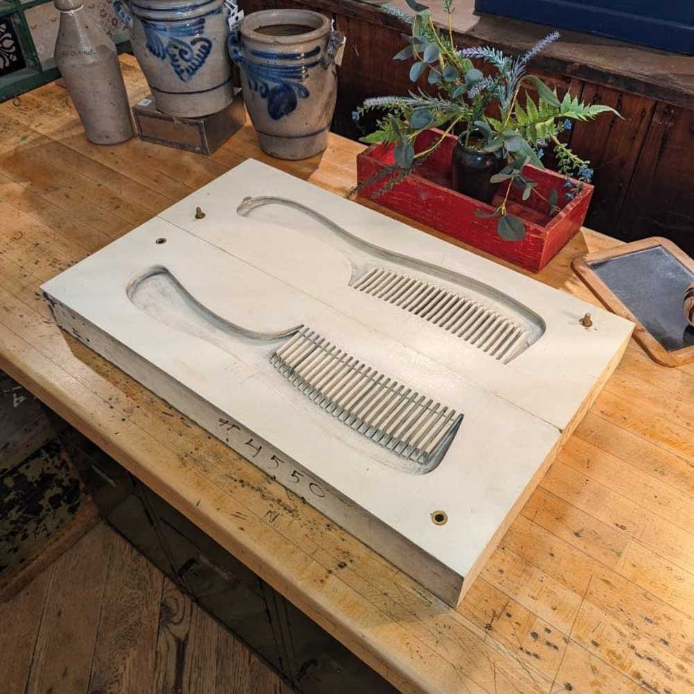 Large Off-White Comb Molds