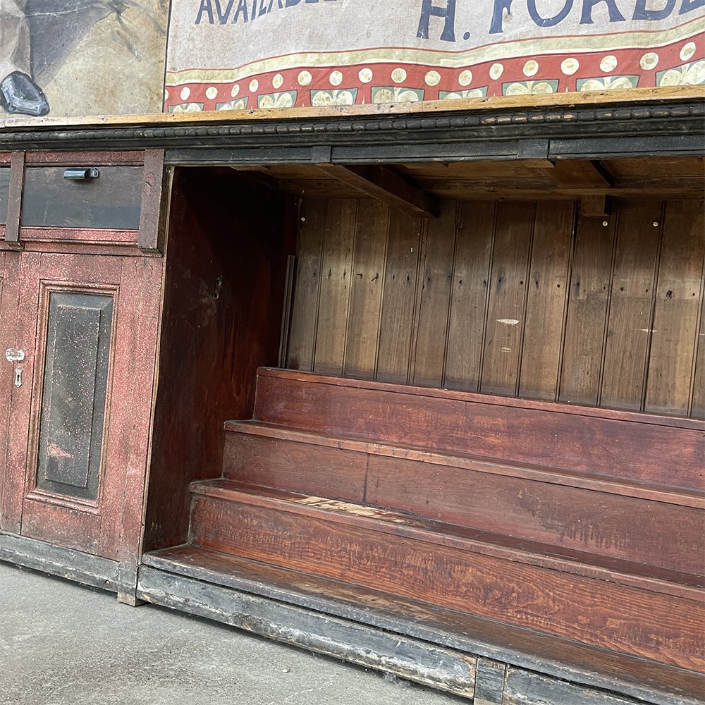 red back bar_4641.jpg