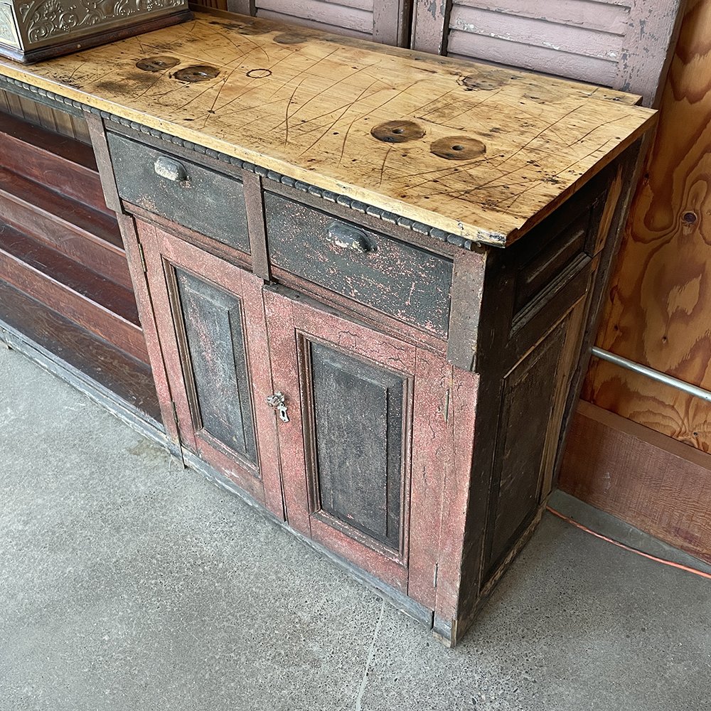 red back bar_4643.jpg