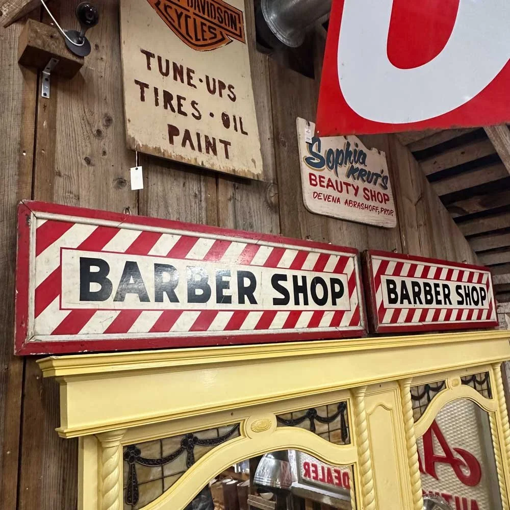 Maison De Village Miniature Victorian Edition – Barber Shop – À Peindre – Village Accents