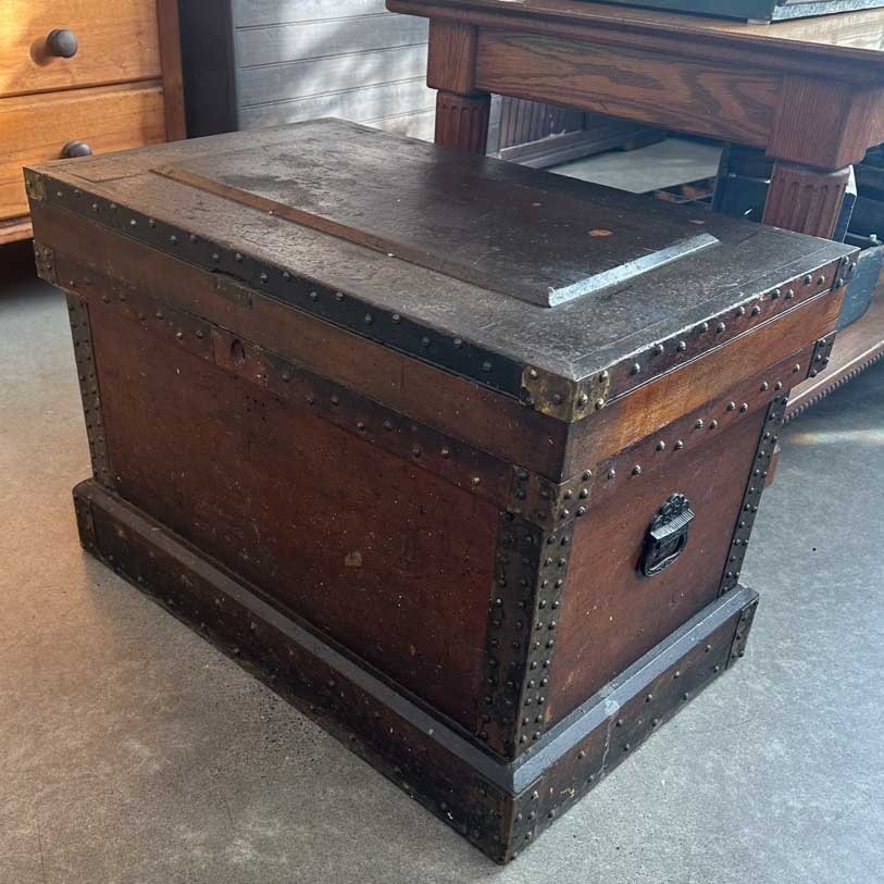 Heavy Duty Antique Wood Tool Trunk