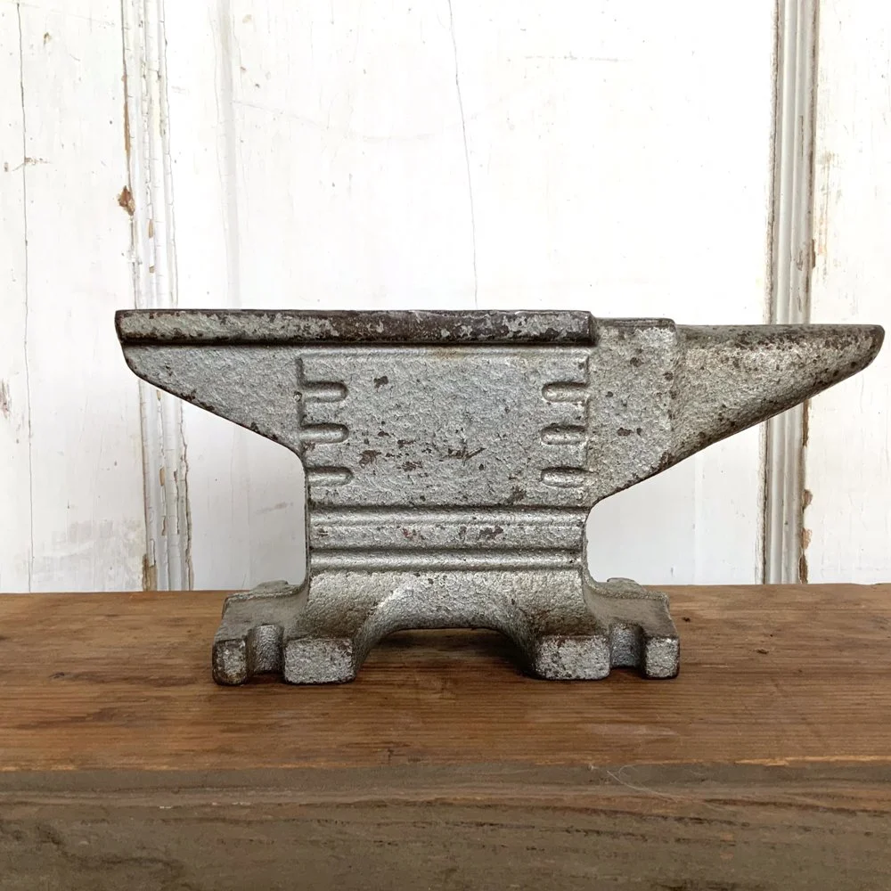 Mini Blacksmith Anvil — Aurora Mills