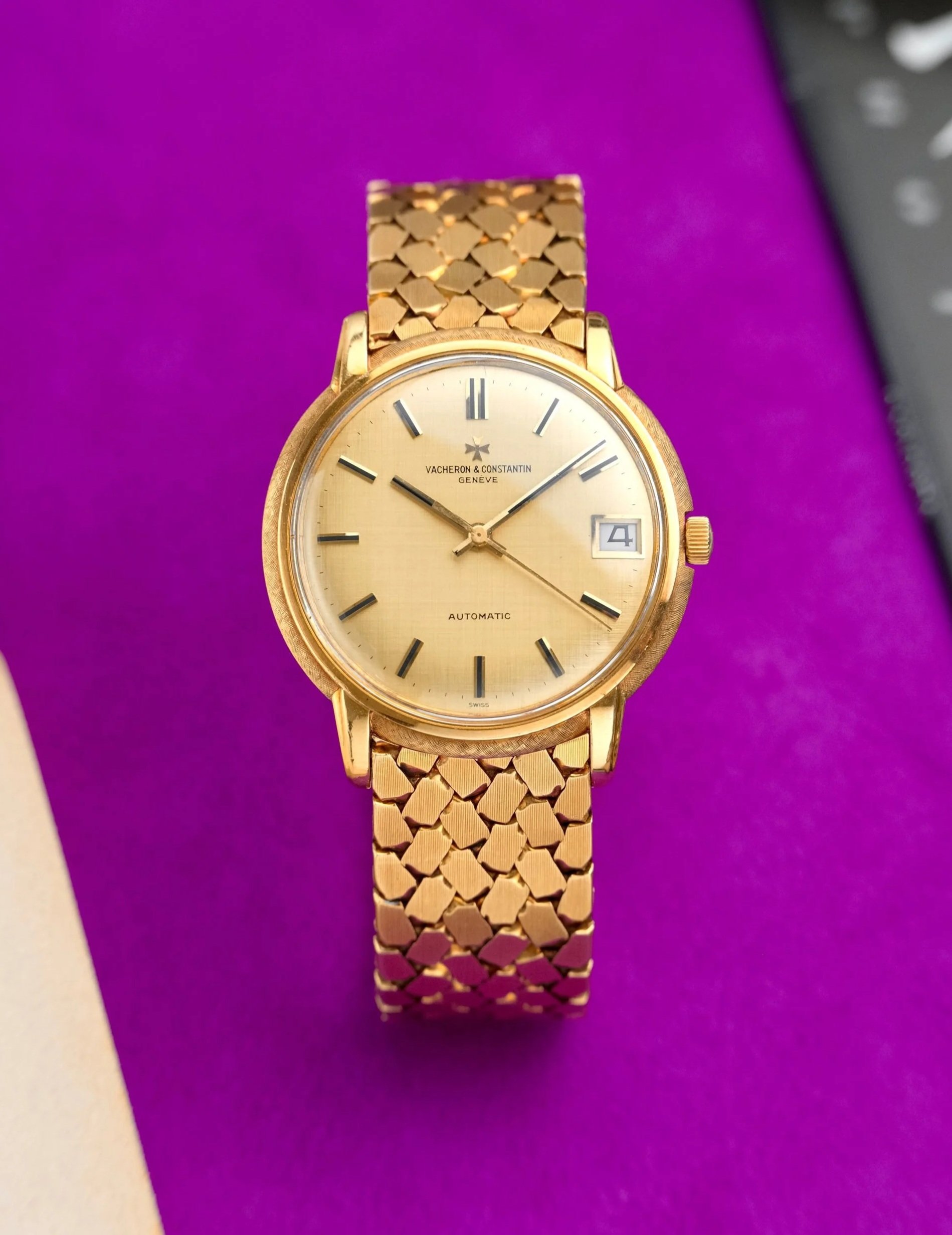 1970's Vacheron Constantin Automatic Screwback Calatrava ref. 6394 in 18K YG