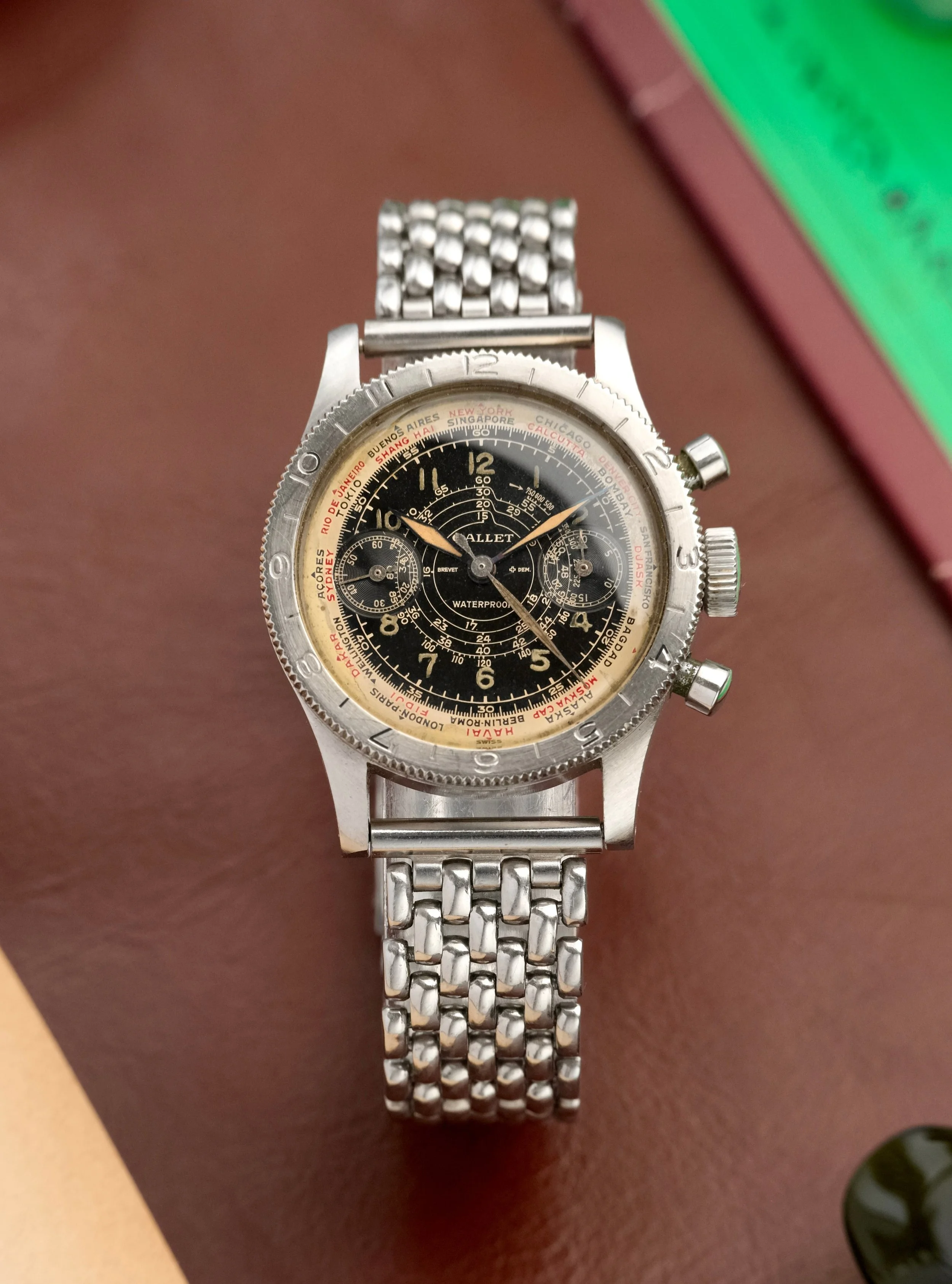 [Reserved] 1940's Gallet Flying Officer Clamshell Chronograph on Gay Freres Bracelet