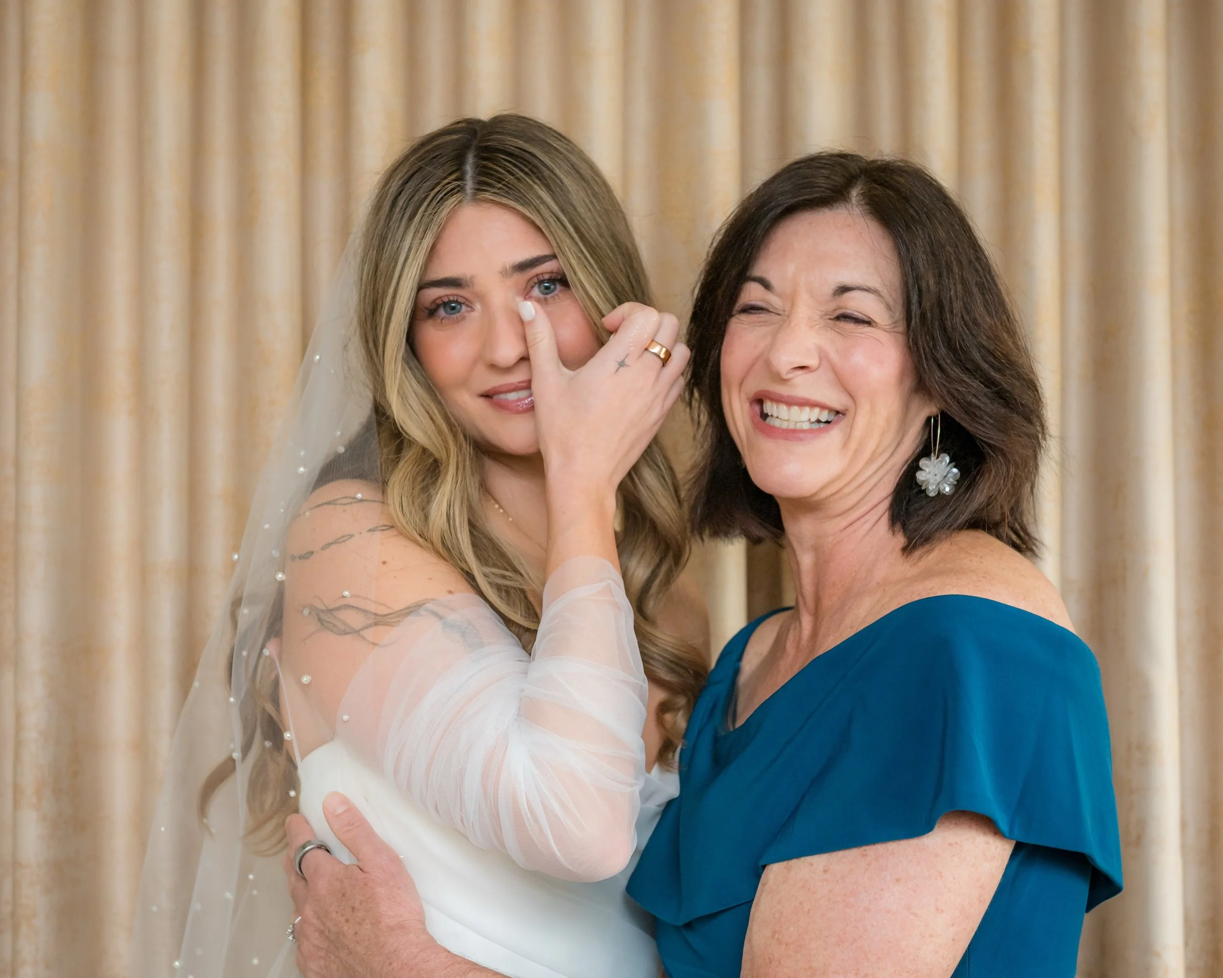 Few favorite moments celebrating motherhood. 🤍

These sessions are always about more than photos. They&rsquo;re about preserving connection, laughter, hugs, and the little moments that deserve to be remembered for years to come.

Thank you to every 