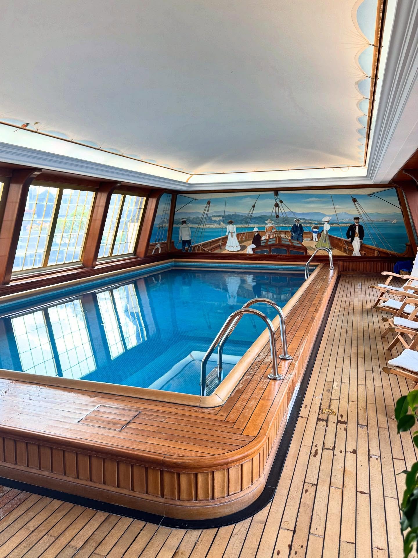 If timelessness was a hotel, it would be @lebristolparis, a property that opened 100 years ago and that still represents today the epitome of elegance and luxury hospitality. With its 188 rooms, iconic rooftop pool, delicious &eacute;picerie, Micheli