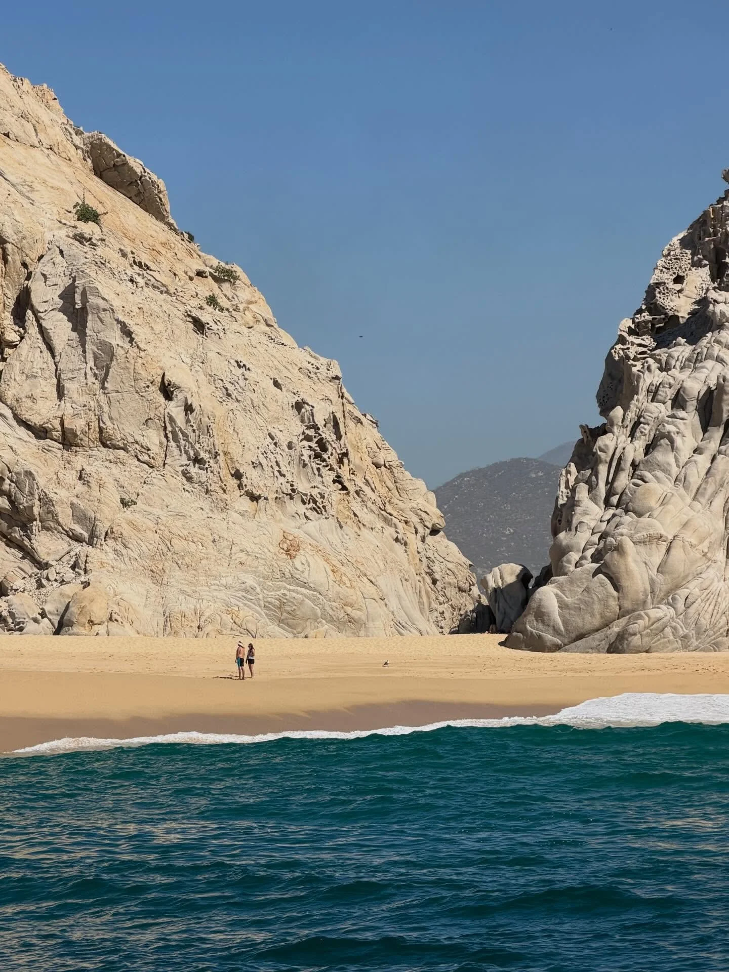 A million thank you to our hosts with the most at @solazresortloscabos and @zadunreserve for an unforgettable week in Cabo 🤍 What a privilege to experience this destination for the first time at these two amazing properties, and with the best group.