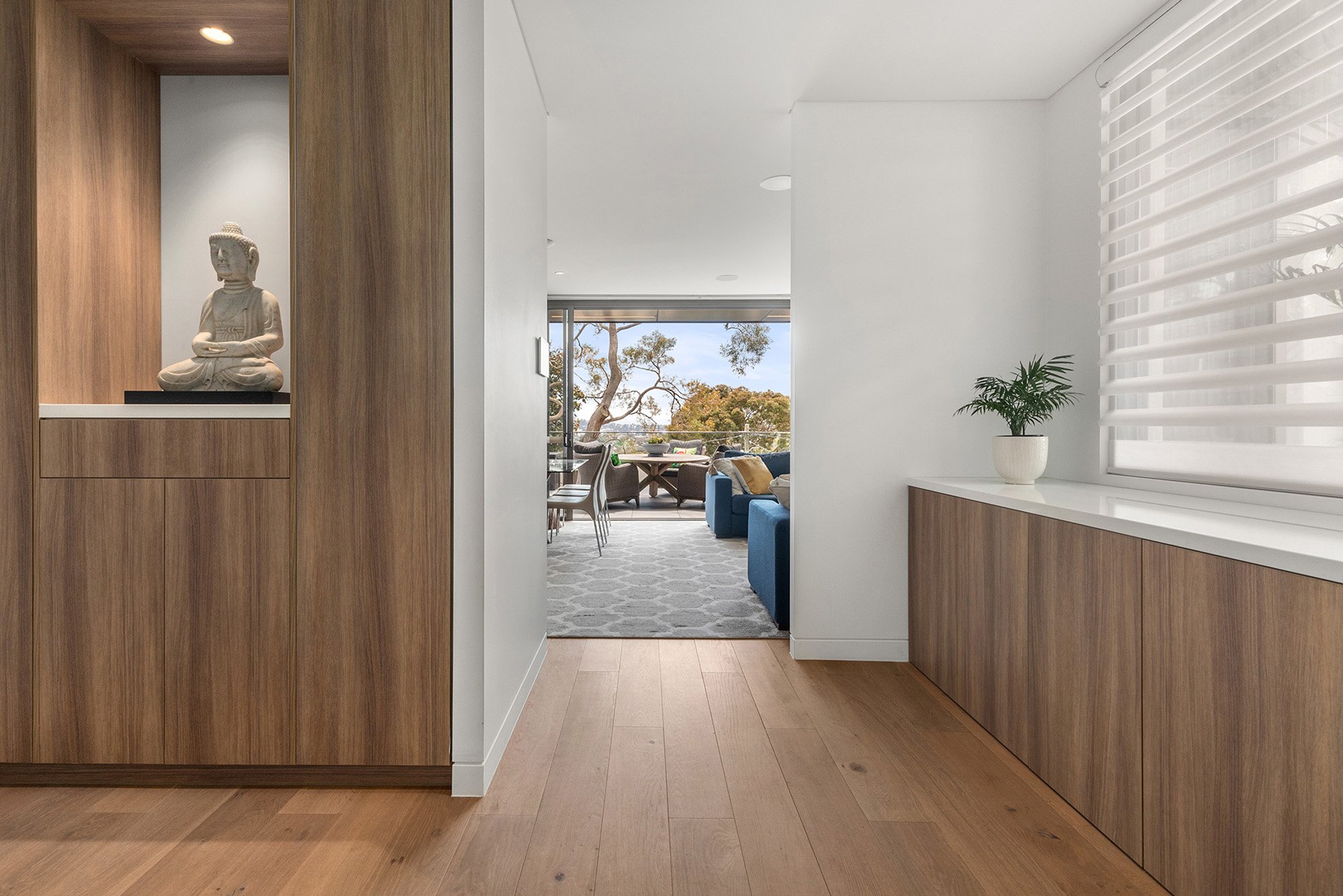 7_31 Dobroyd Rd_Hallway.jpg