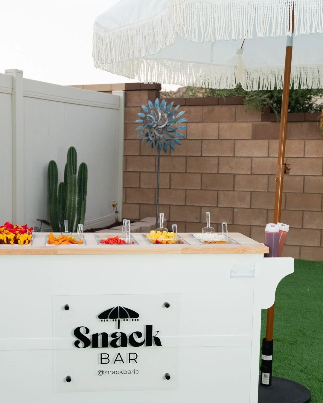 ✨ WEEKEND SPOTS ARE FILLING FAST! ✨
Don&rsquo;t wait till it&rsquo;s too late &mdash; secure your date today at SnackBarie.com 💛

#SnackBarie #SnackBarIE #WeekendEvents #EventCatering #PartyTime #BookNow #InlandEmpire