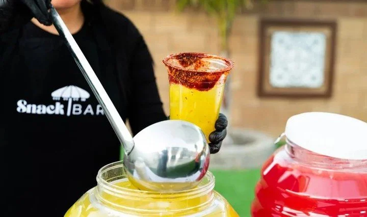Level up your snack bar style! Want your drinks to wow every guest? Discover our secret for that perfect, Instagram-worthy rim. DM us to book your custom snack bar and let&rsquo;s make your next celebration unforgettable! 🥤✨
