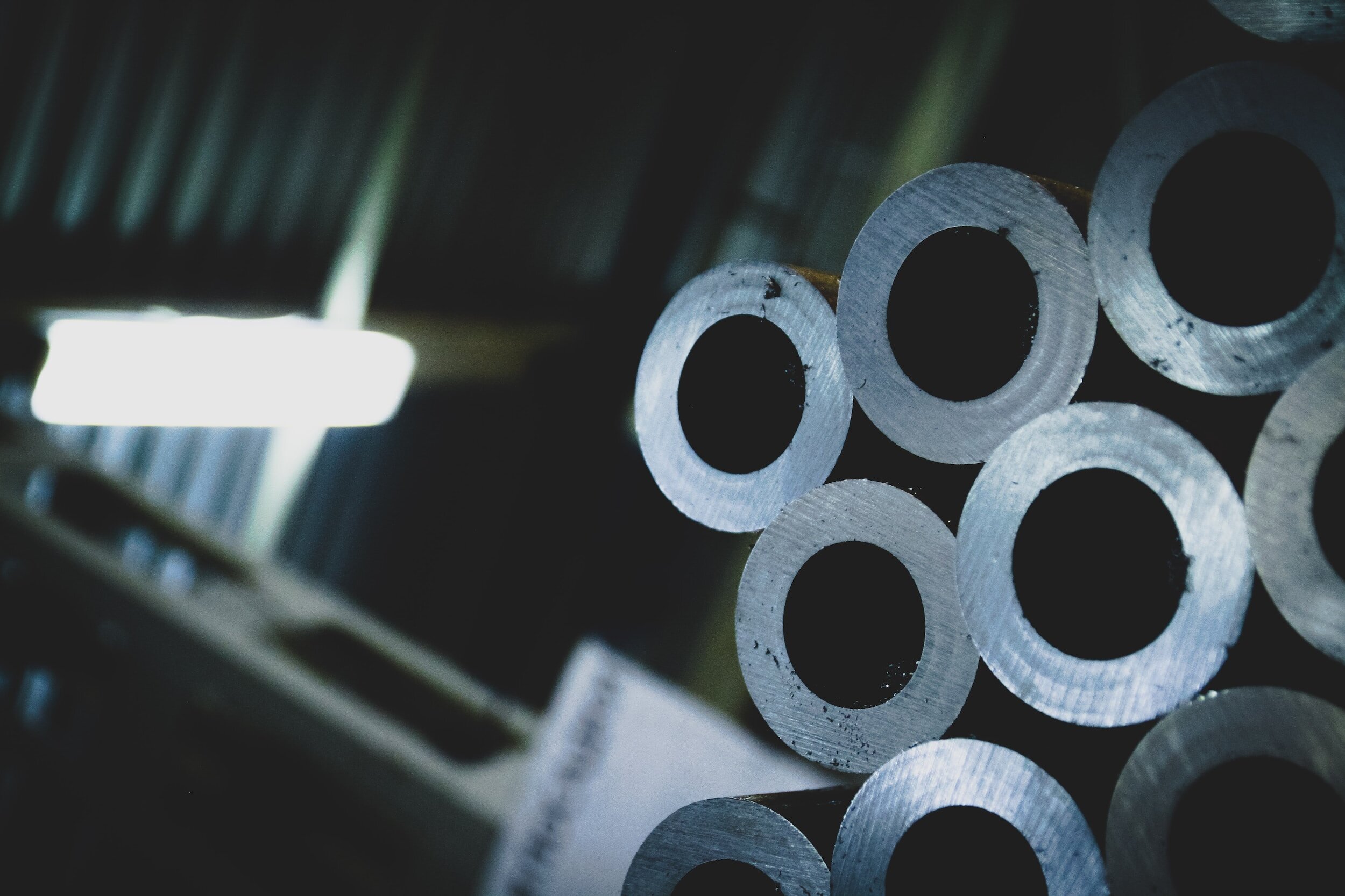 The Fusion of Manufacturing and Tech Startups: Efficiency Meets Agility