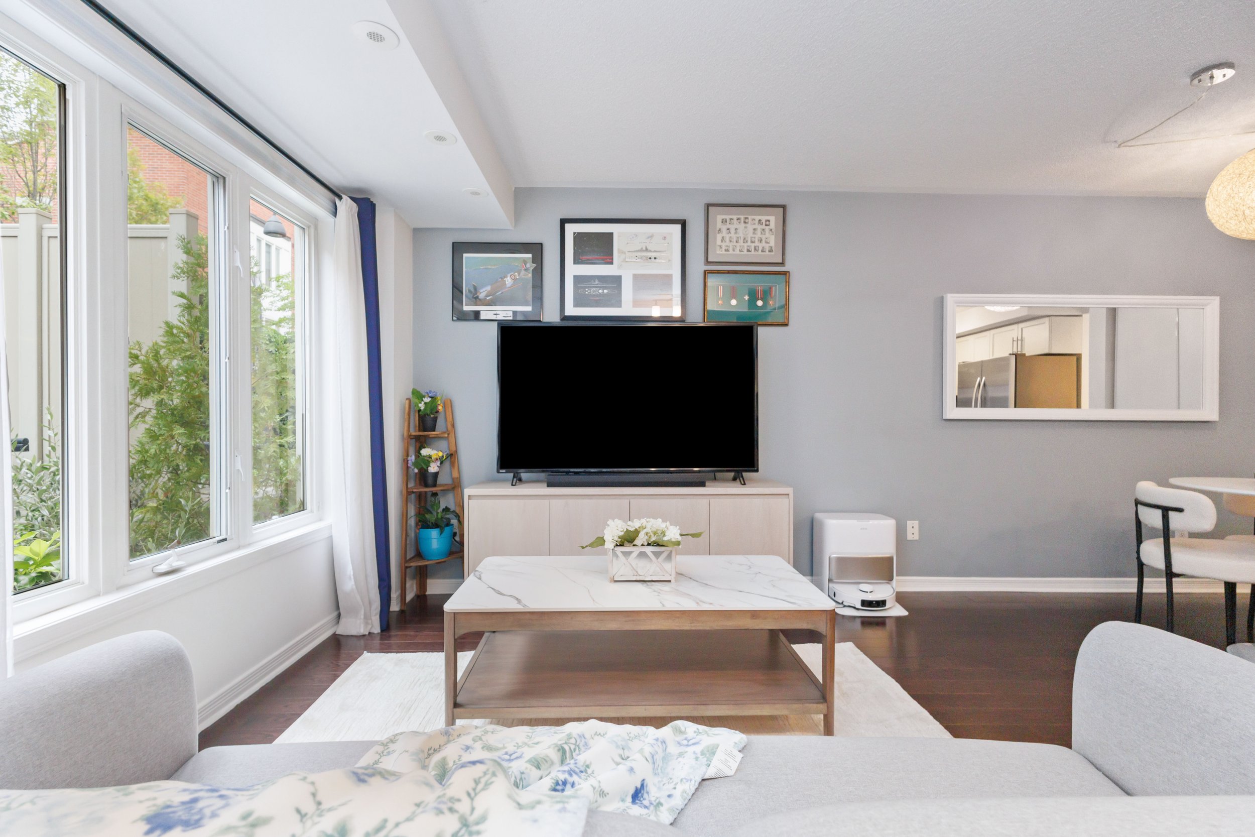 902-1901 Yonge Street