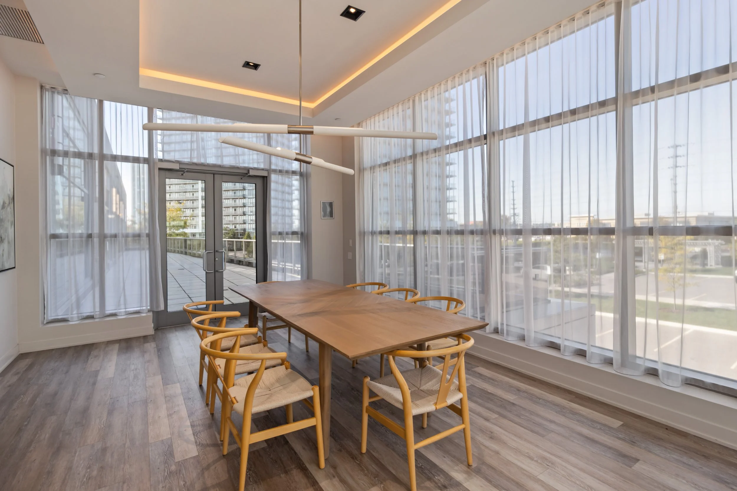 1606-4633 Glen Erin Drive