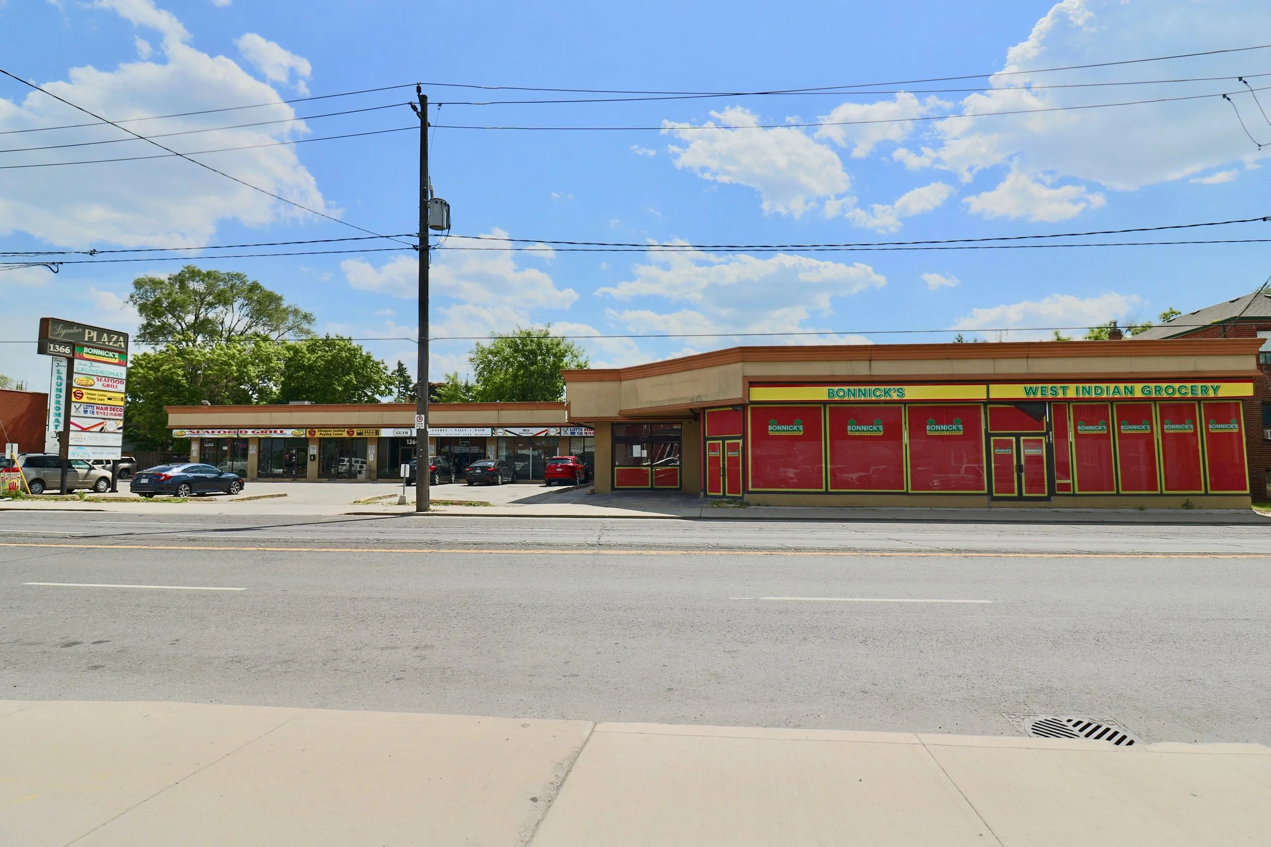 1370 Weston Road, Toronto, Ontario, M6M 4R8