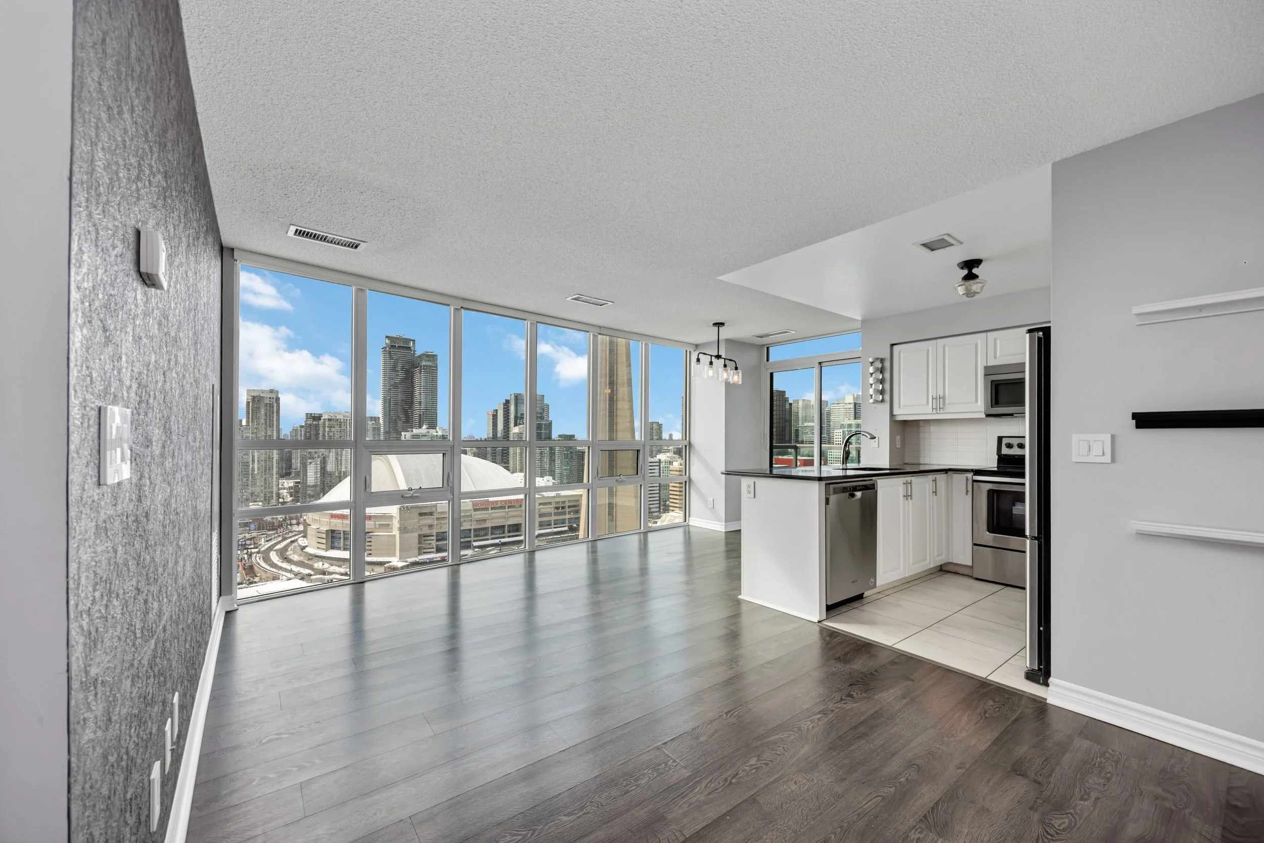 PH2-19 Grand Trunk Crescent