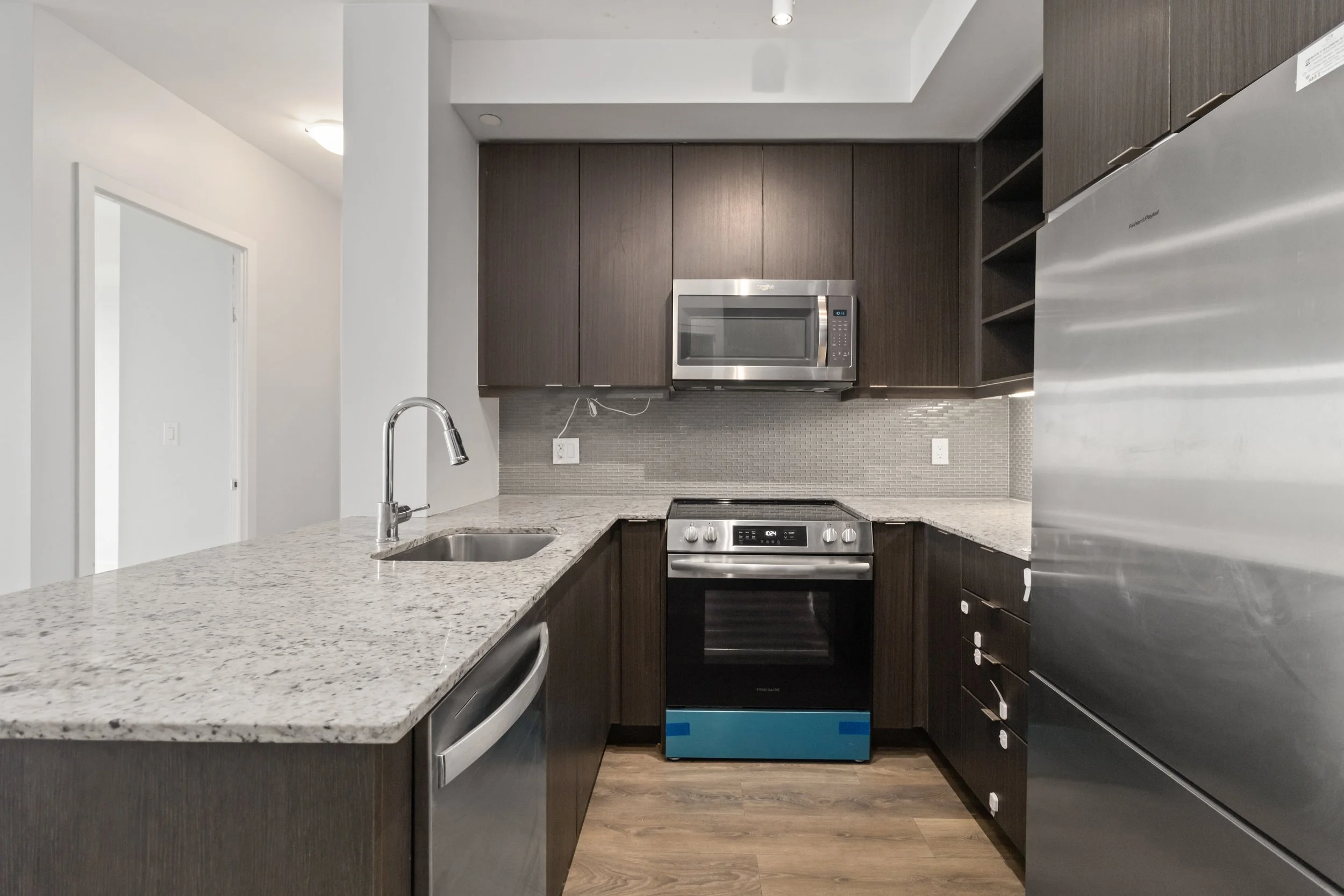 1606-4633 Glen Erin Drive