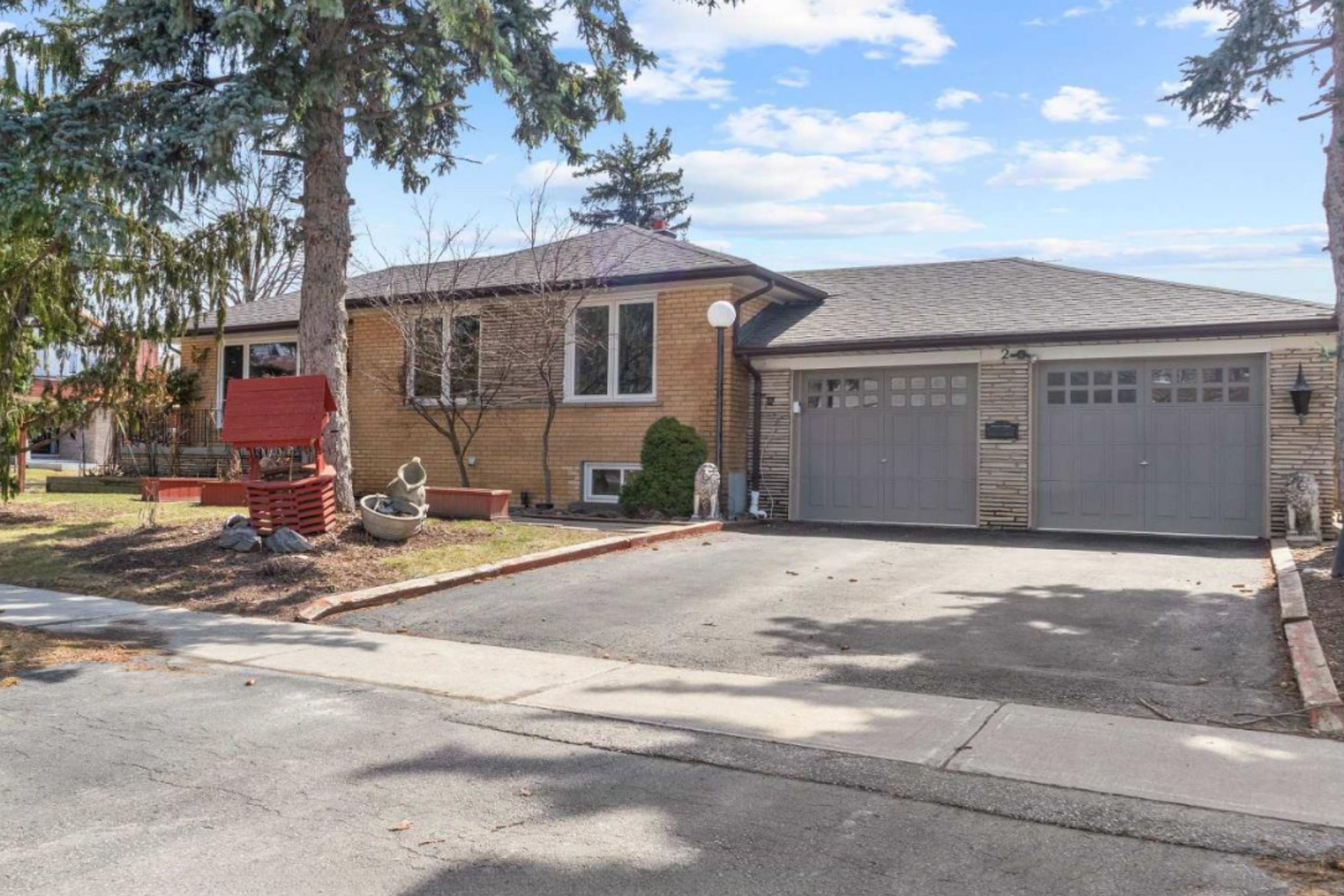 Lower-2 Emmeline Crescent, Toronto, Ontario, M1S 1L2
