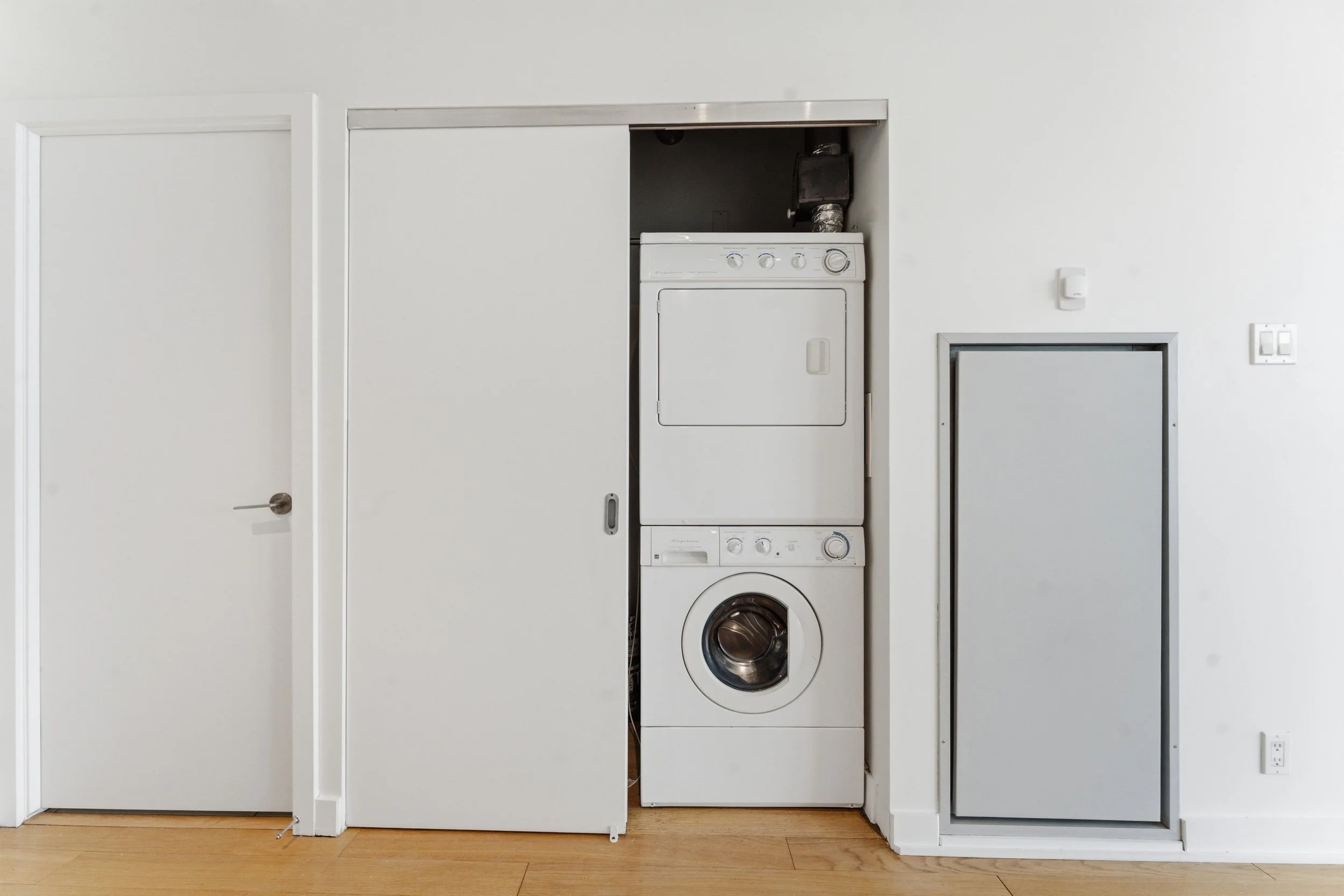 431-349 McLeod Street