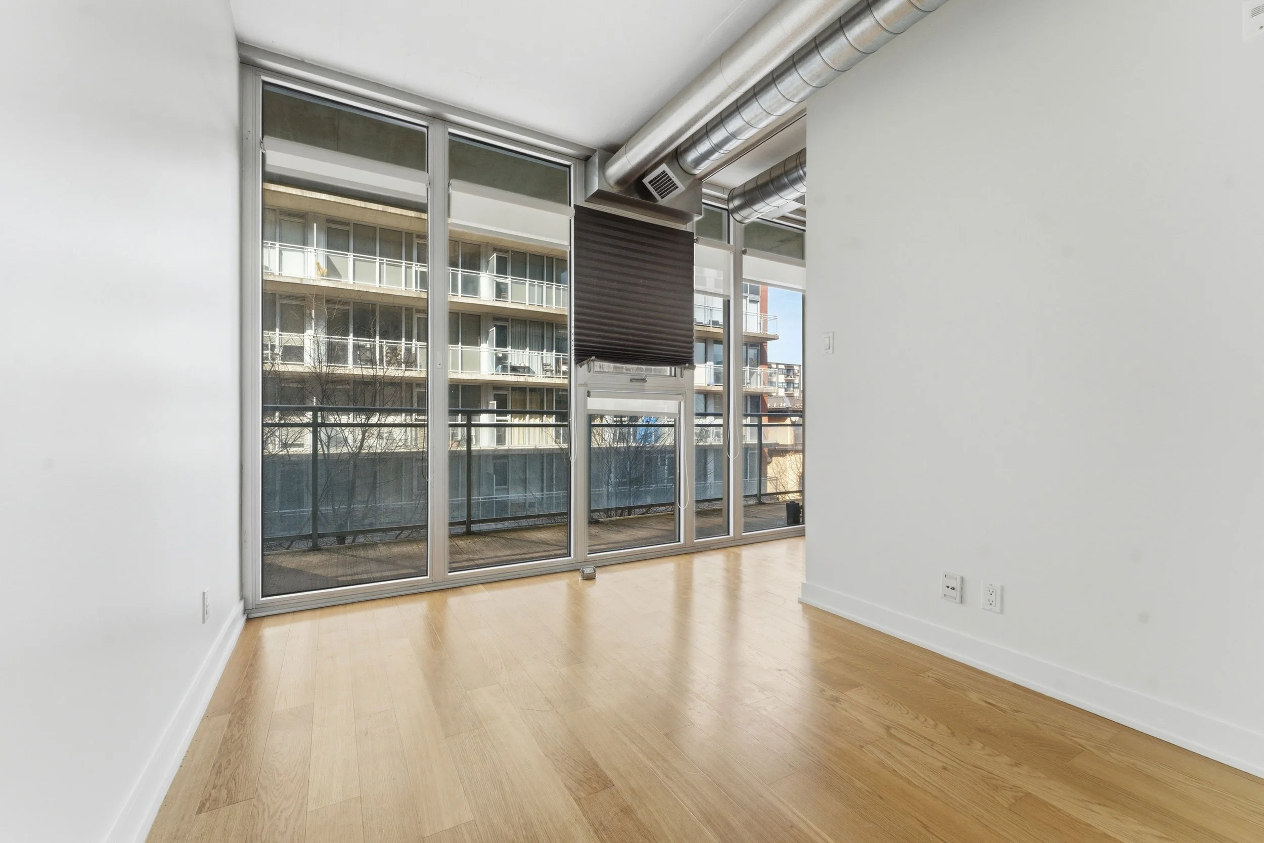 431-349 McLeod Street