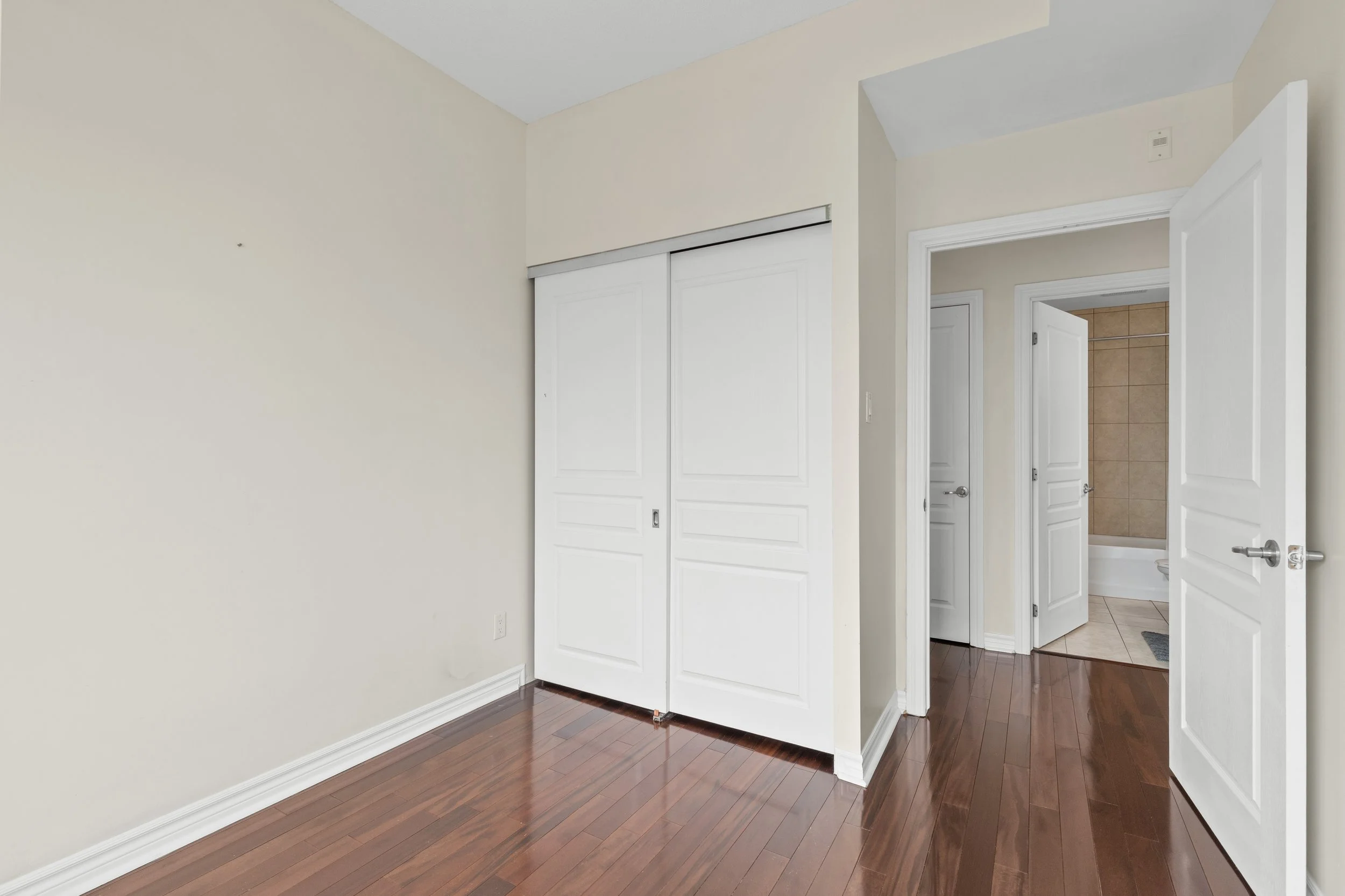 802-100 Roger Guindon Avenue