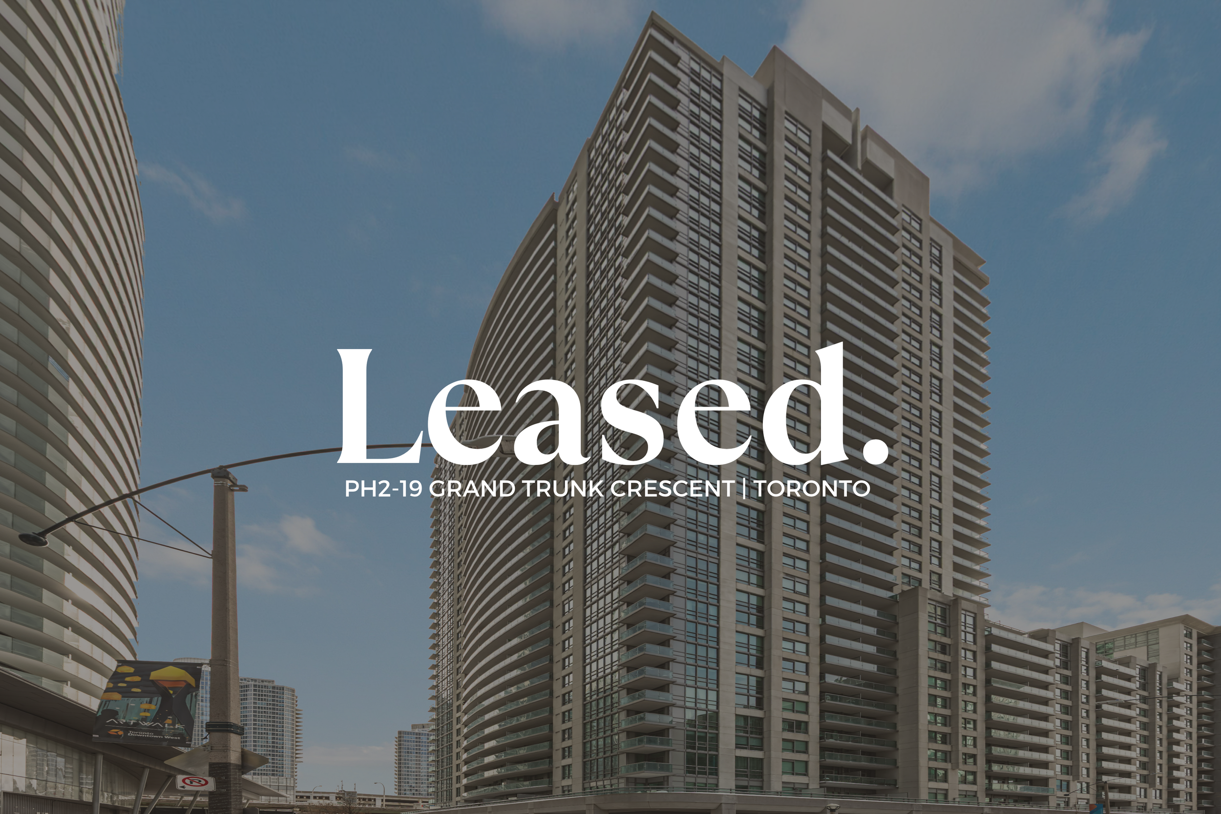 Ph2-19 Grand Trunk Crescent, Toronto, Ontario, M5J 3A3