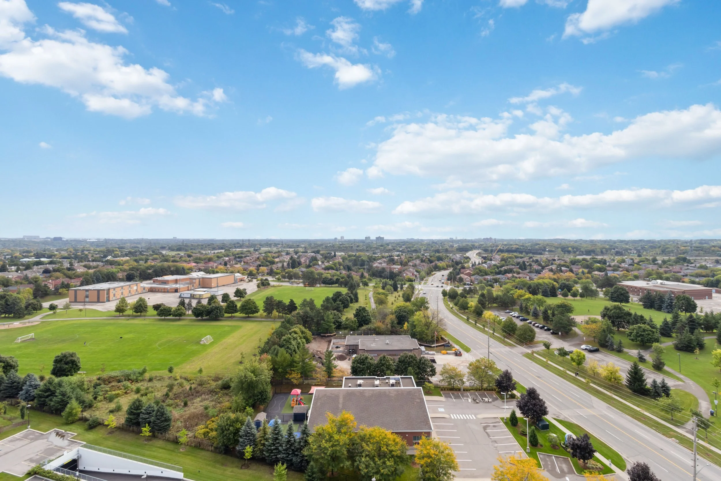 1606-4633 Glen Erin Drive