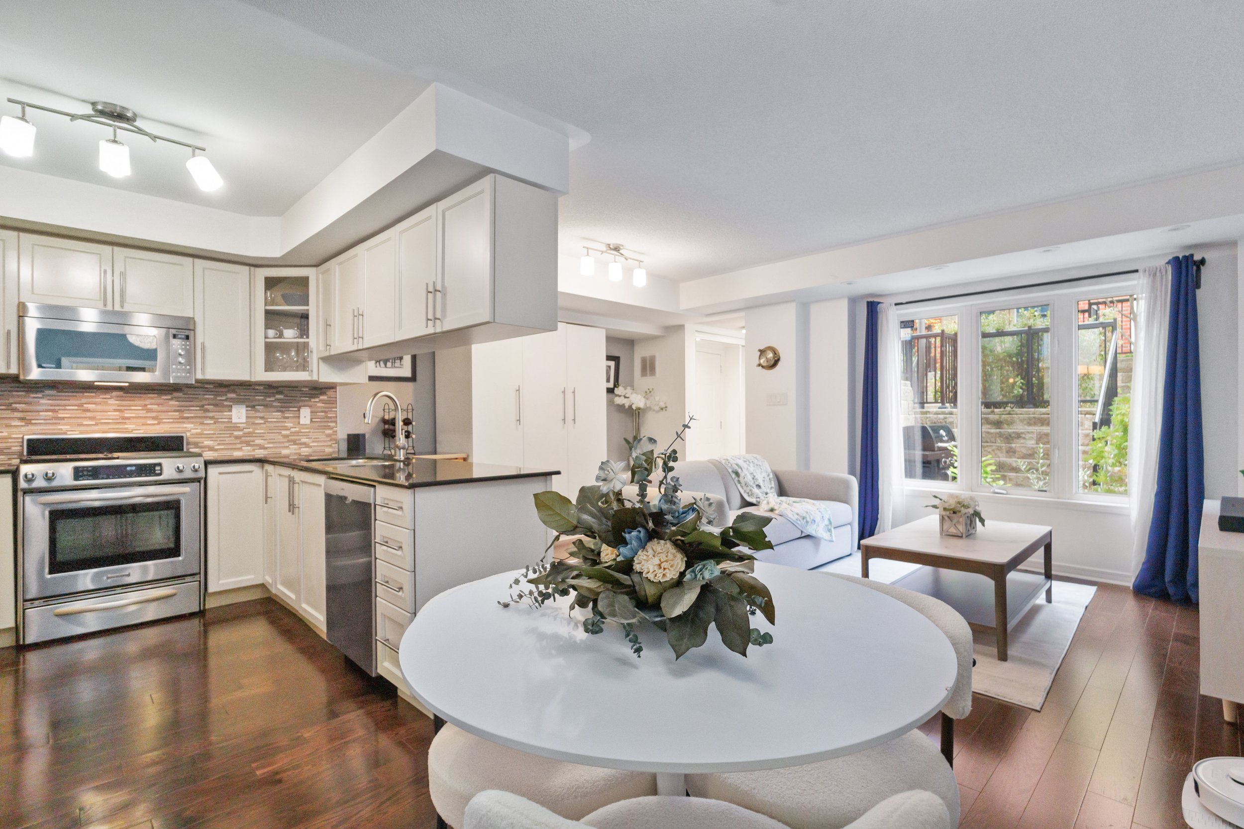 8-11 Frances Loring Lane