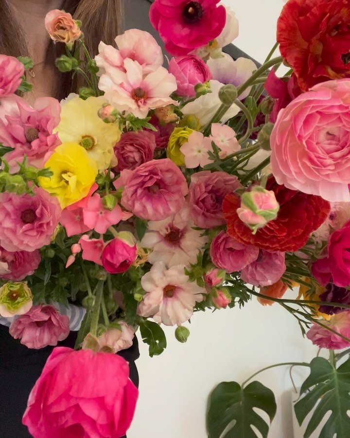 big ranunculus harvest and sweet pea explosion means i have bouquets available! these spring blooms are only available for limited time. come get yours starting tomorrow through sunday! 

$30 per wrapped bouquet with premium ranunculus and the most s