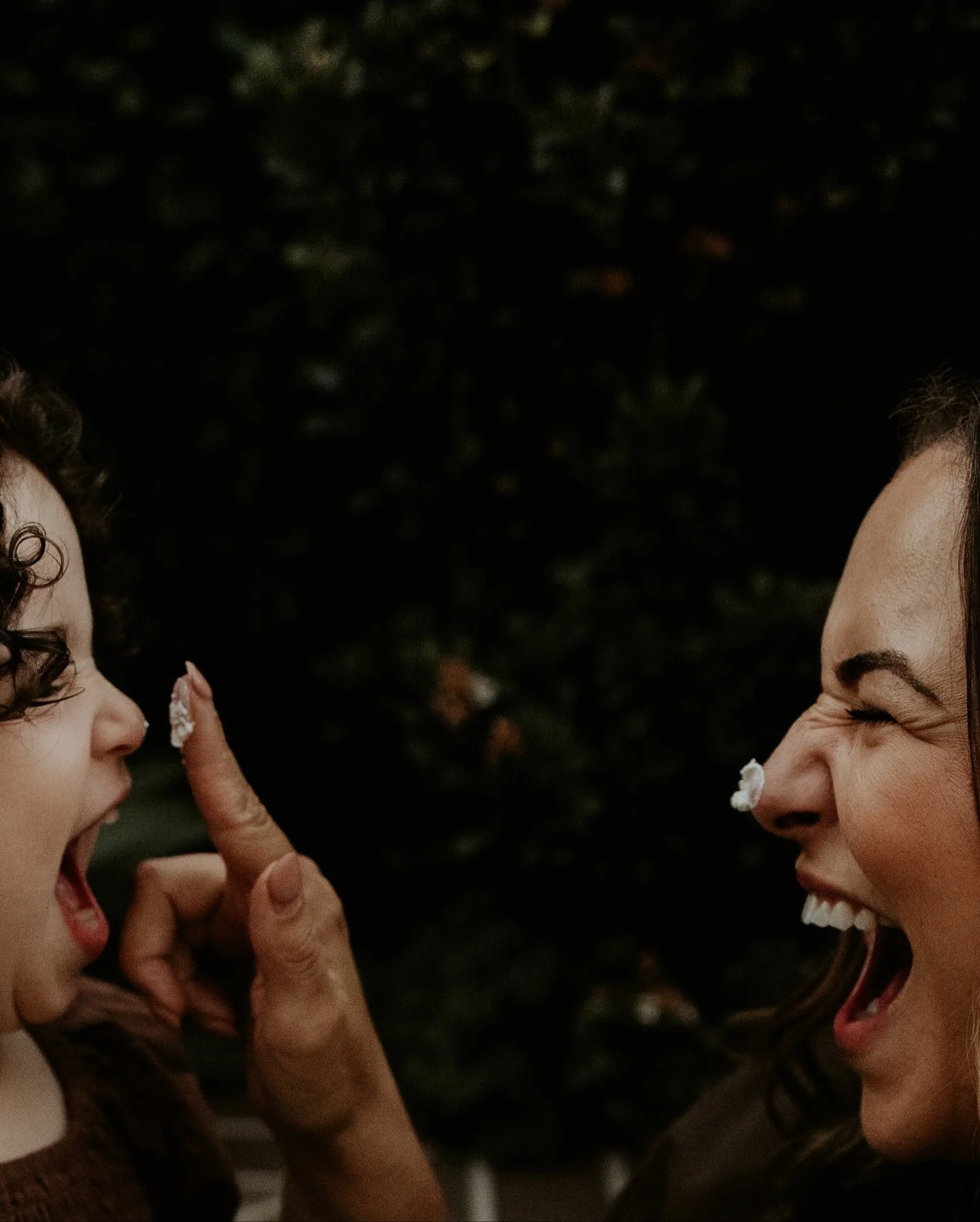 Two years of With Moon Photography ❤️&zwj;🔥
167 sessions.
167 reasons to tell people I have the dream job.

Reflecting on it all&hellip;

I ran my busiest Christmas Minis yet,
all while 35 weeks pregnant.

Became a mum again to my darling boy.
Watch