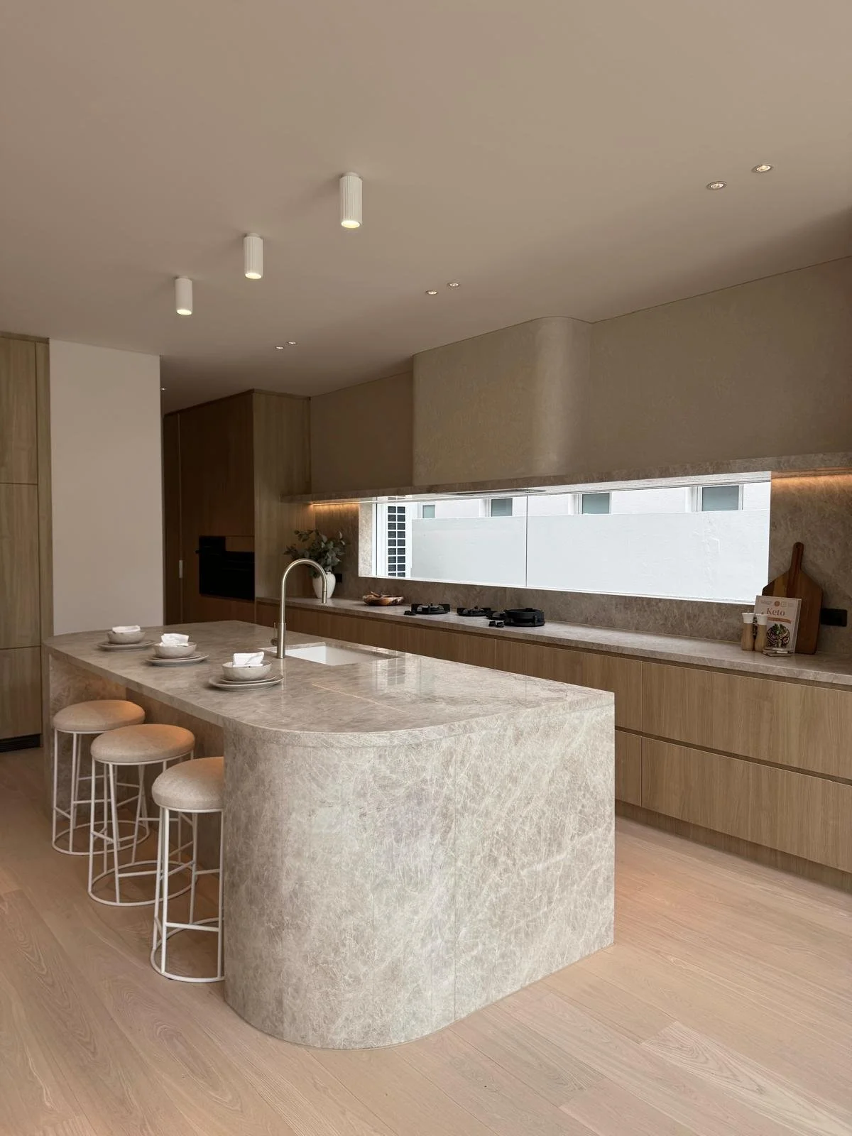 KITCHEN 2.jpeg