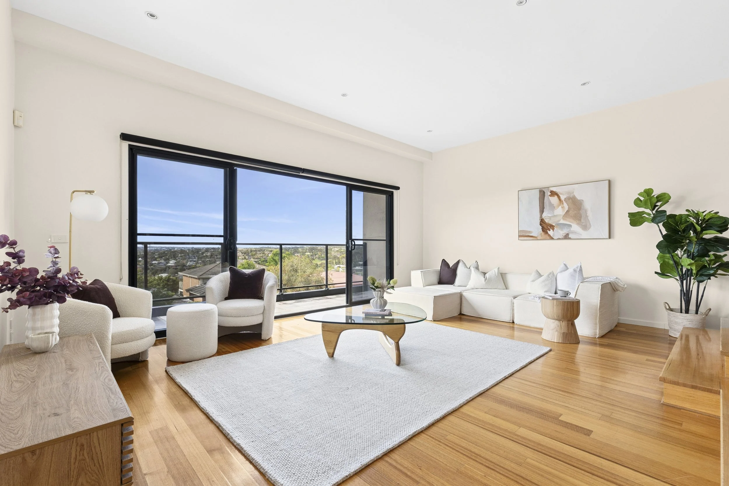 Preparing a Home for Sale: How Style is Key &amp; Pinkerton Property Care Add Value