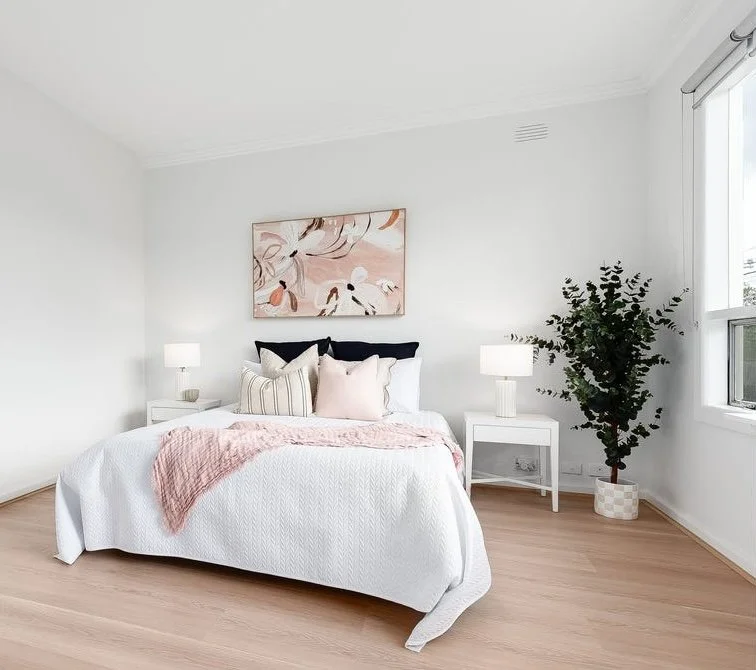 Recent install, ready for a great campaign 🤍
Soft layers and an easy, lived-in feel. Nothing too styled, just a calm, inviting space that lets the home do its thing.
The kind of room you can picture yourself in straight away.