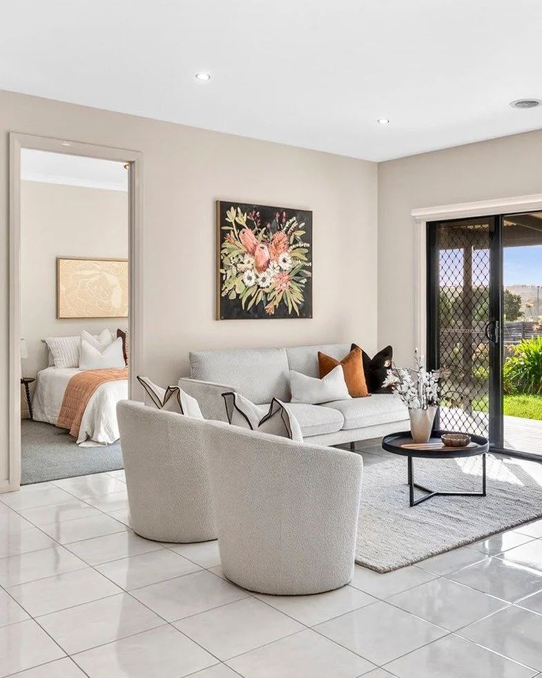 The Power of Flow ✨
The best-styled homes don&rsquo;t feel like a collection of rooms, they feel connected.
By carrying colours, textures and styling elements throughout the home, we create a space that feels cohesive, considered and welcoming.
🏡 Bu