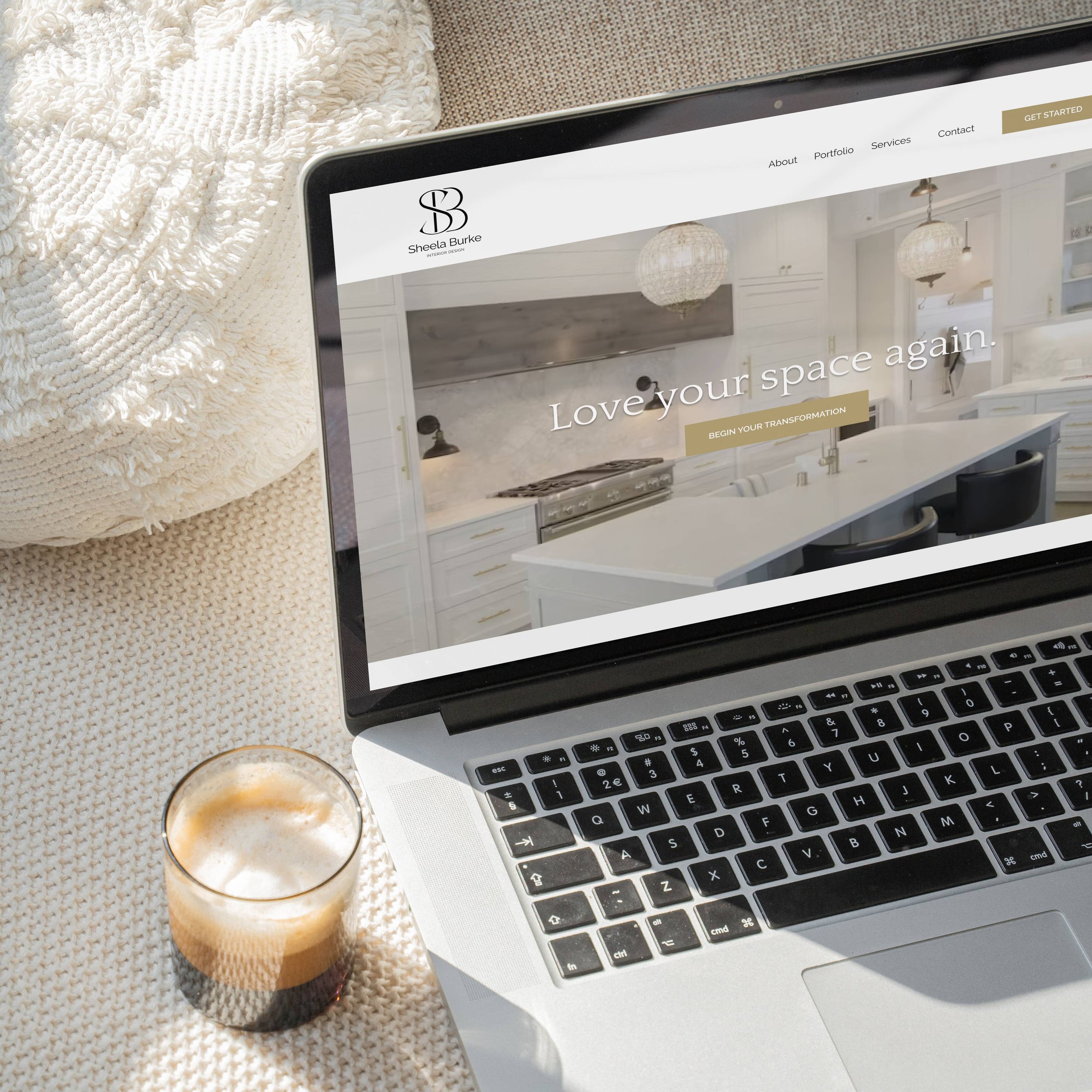 Macbook Mockup - 1000x1000 (1).jpg