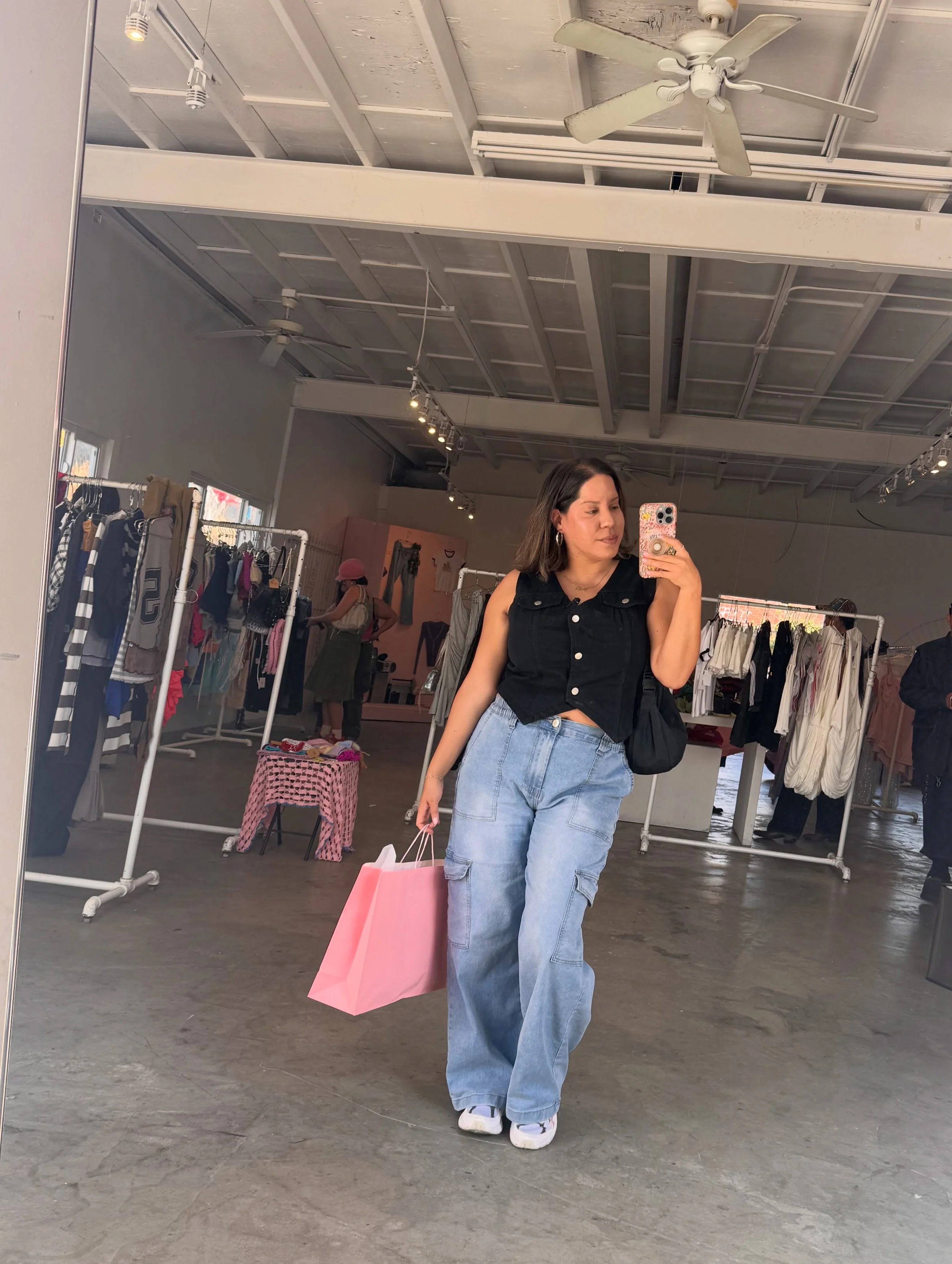 Growing up, yard sales, thrifting and hand me downs were just a normal part of life for me. In the 90s/00s, my parents couldn&rsquo;t always afford brand name clothes, so a lot of what I wore came from my cousins or yard sales🫰🏽 As I got older, I s