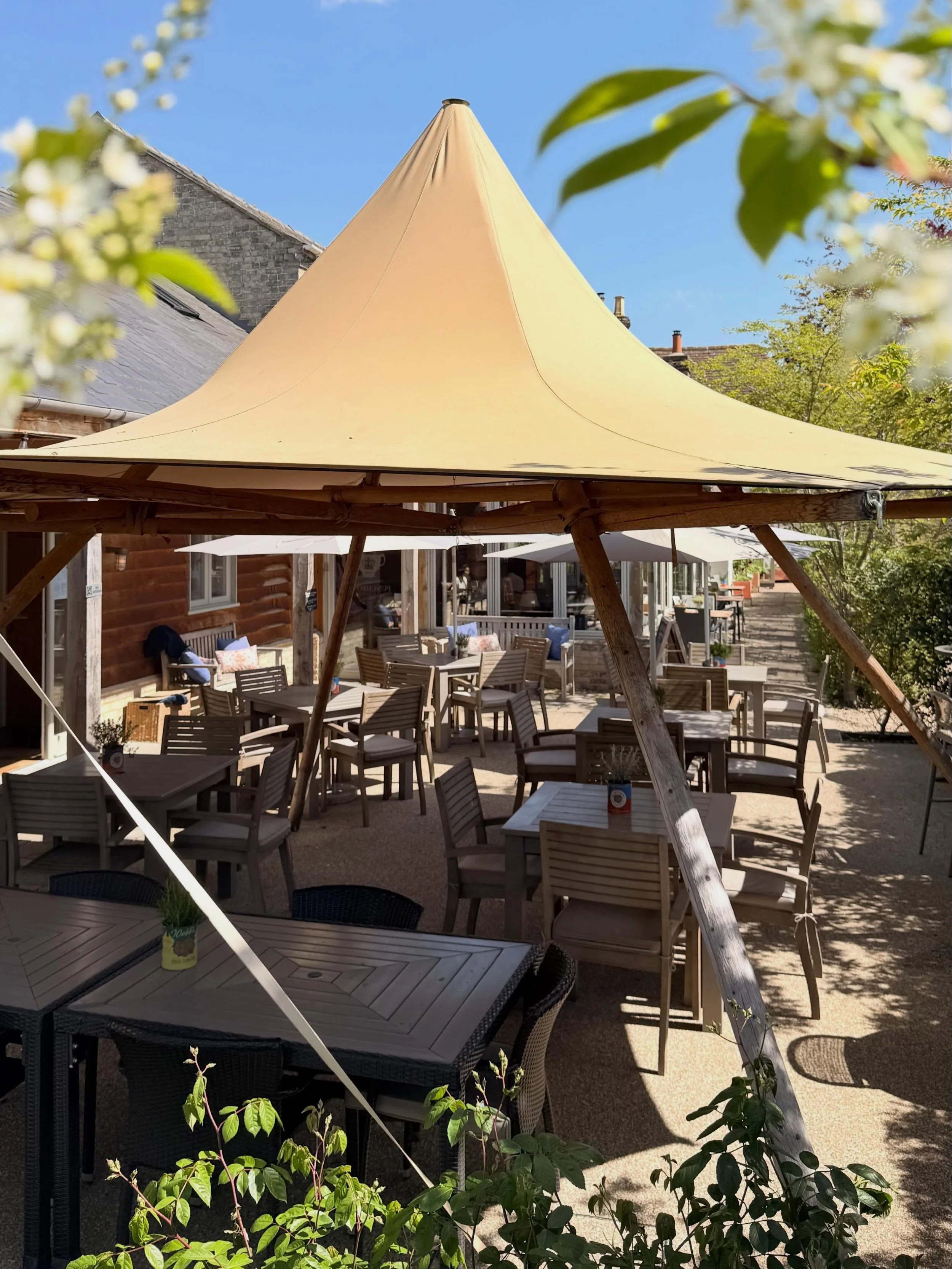 Our garden is looking beautiful and with the sunshine finally making an appearance, there&rsquo;s no better place to relax 🌿

Join us for a light bite and your favourite drink. Whether it&rsquo;s a lazy afternoon or an evening catch up, our garden i