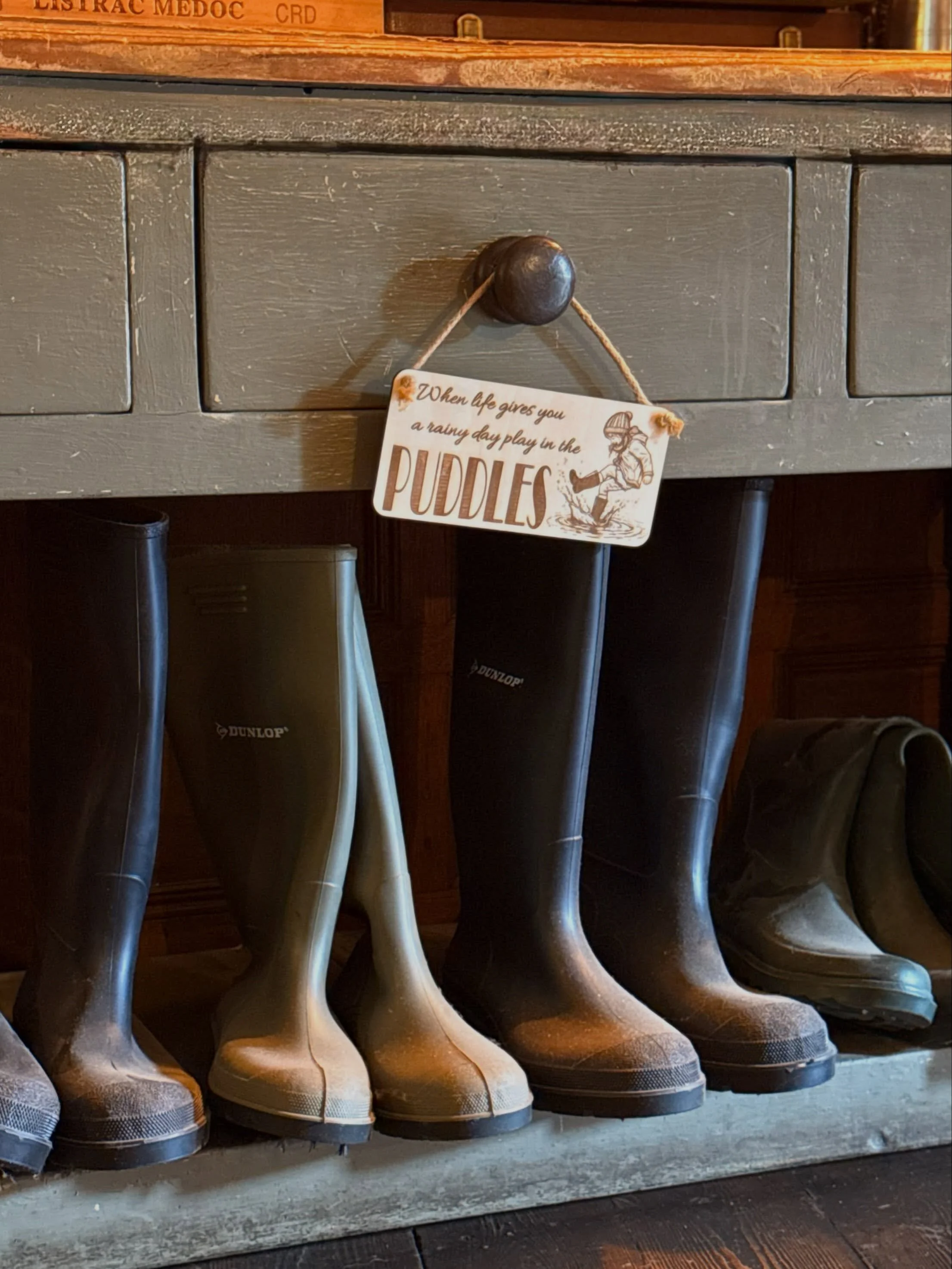 What&rsquo;s better than a countryside pub this time of year? 🍂

Crackling fires, candlelit corners, delicious seasonal food and a warm welcome waiting for you. The perfect place to escape the autumn chill, settle in and enjoy the cosier side of the