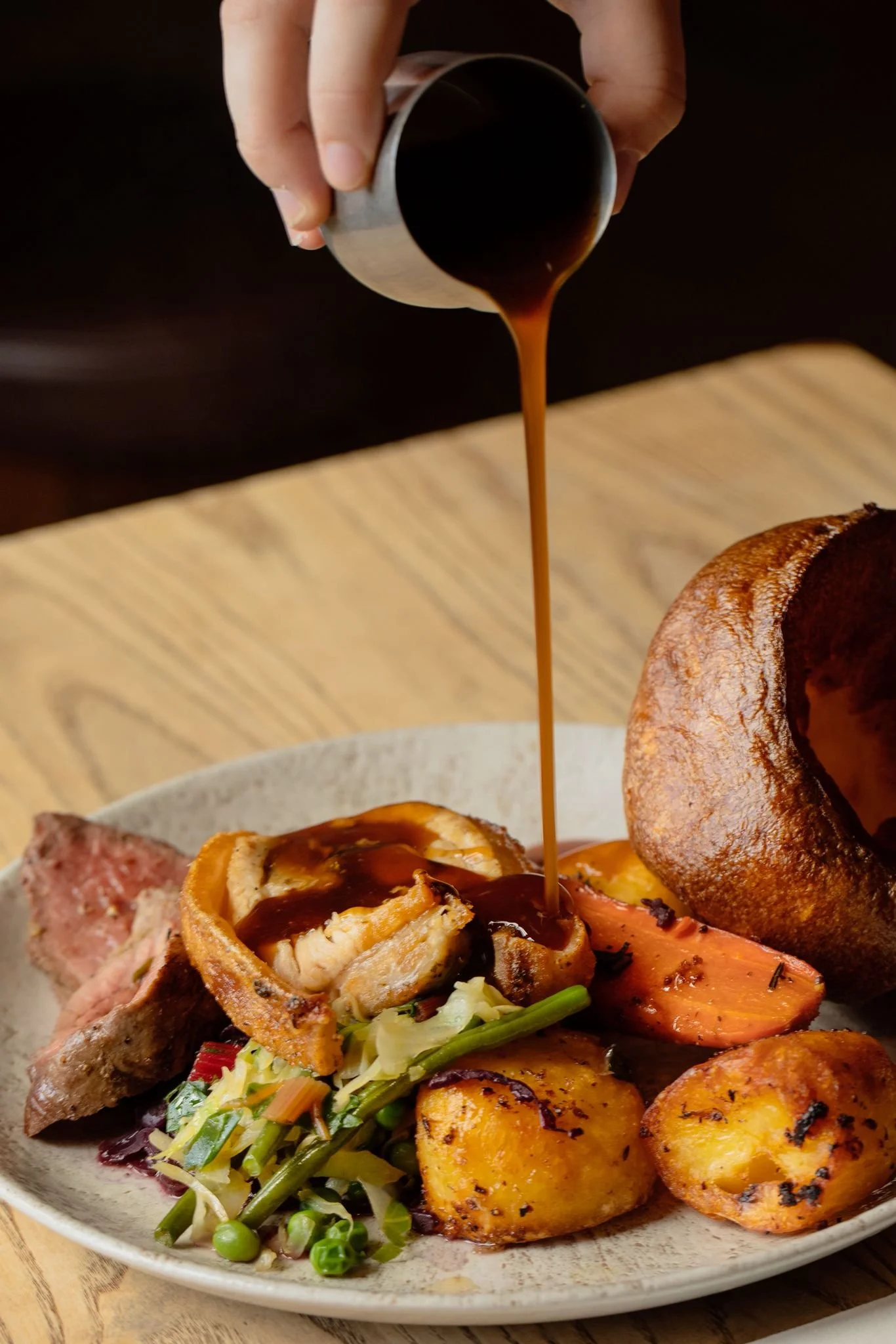 Sunday lunch sorted.

Join us at Millworks for a proper Sunday roast, with all the trimmings and plenty of time to settle in and enjoy it. 

Good food, great company and a cracking way to round off the weekend.

#millworks #sundayroast #Cambridge