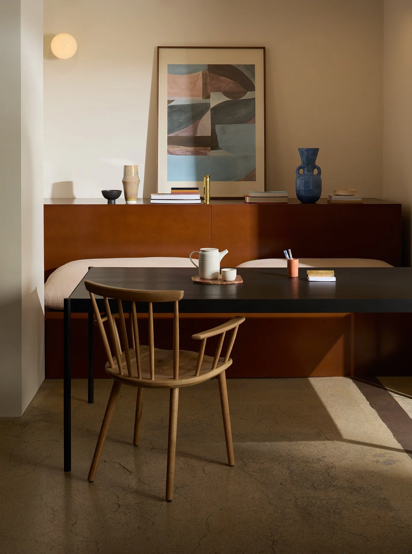 Kasteel_Furniture_Lifestyle _Wexford Charcoal Oak Veneer_01.jpg
