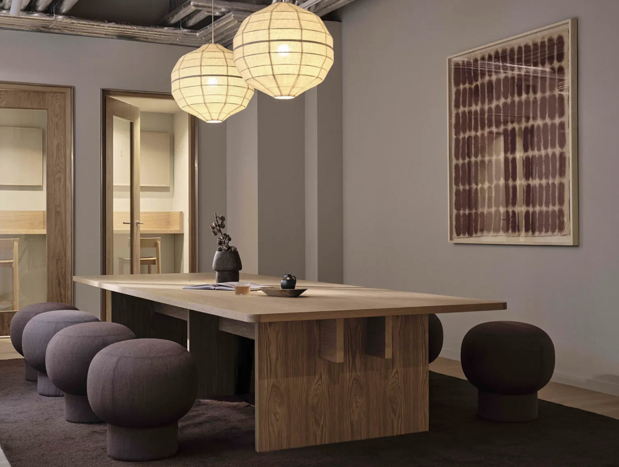 Faure Meeting Table.png