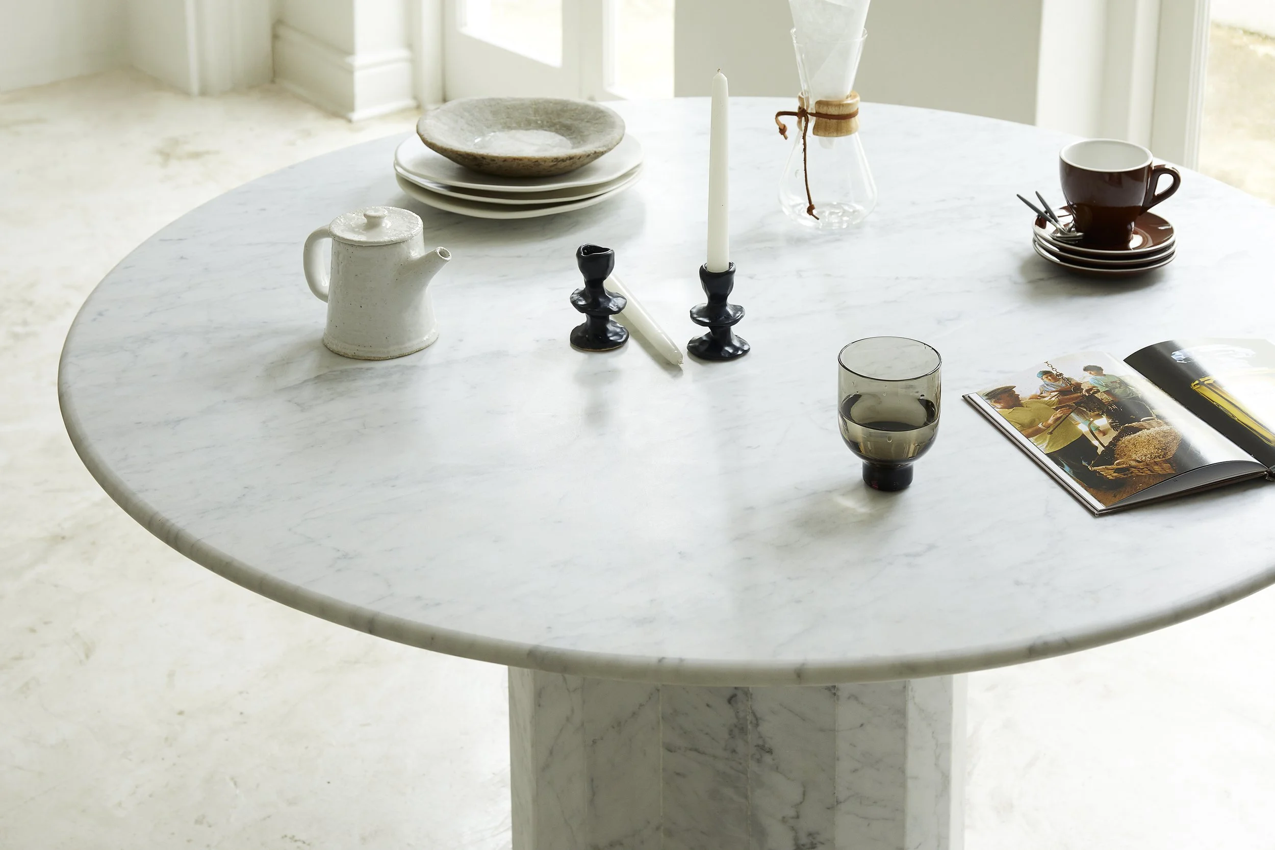 Lemon_Furniture_Lifestyle_Ashby_1300DIAx750H_Bianco Carrara Marble_ART1375HBC_04.jpg
