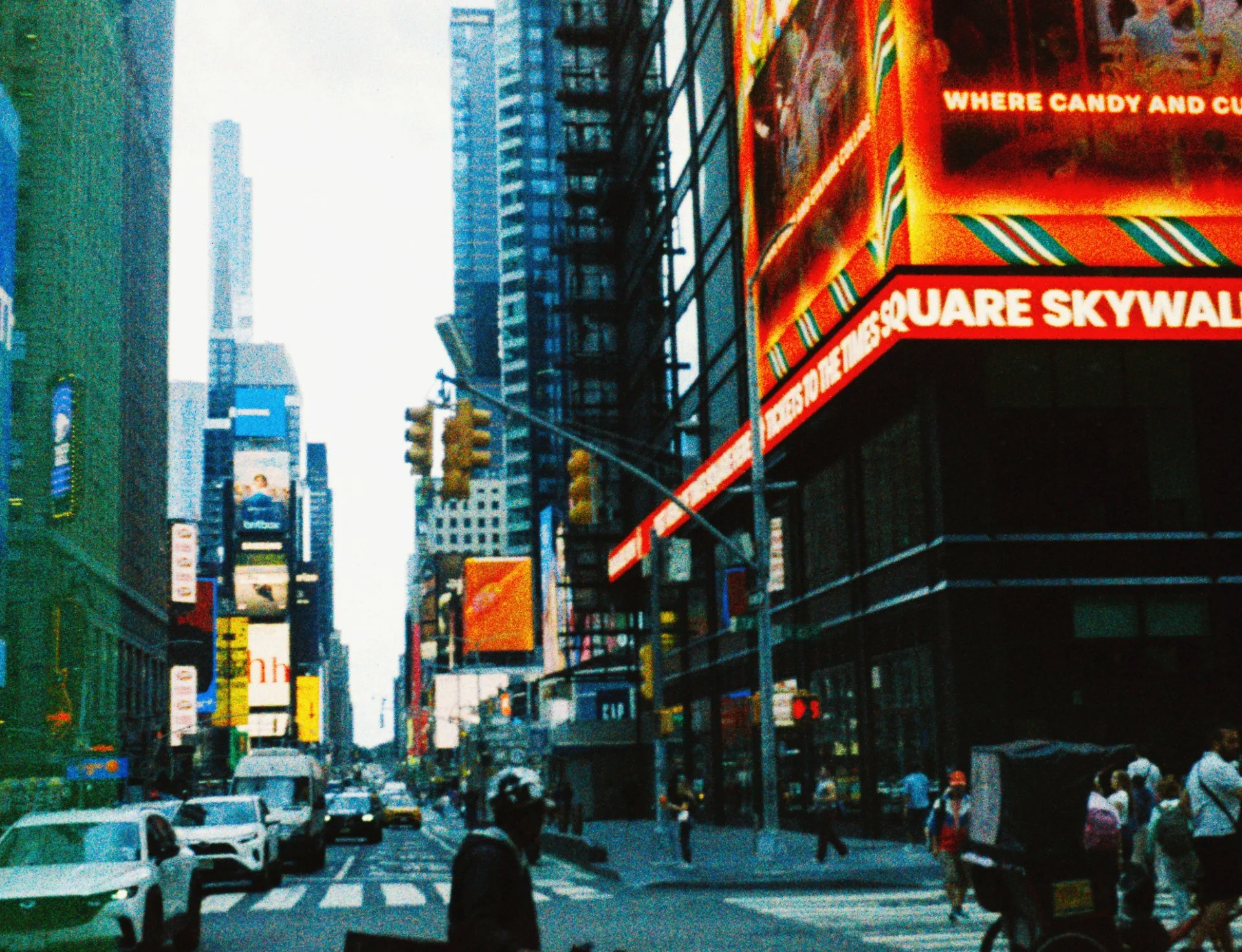 LomoChrome Colour '92 Sunkissed
US 2026