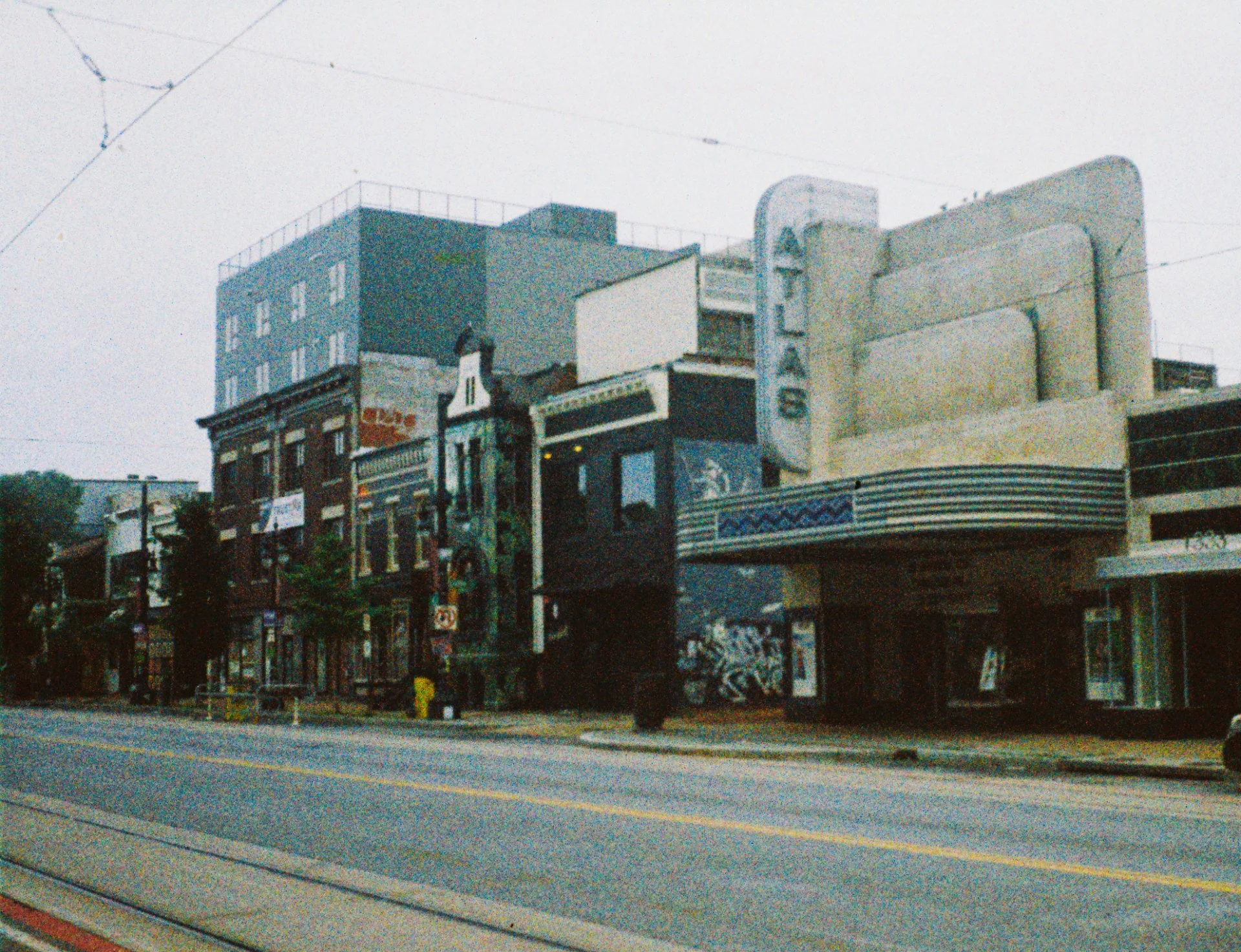 LomoChrome Colour '92 Sunkissed
US 2026