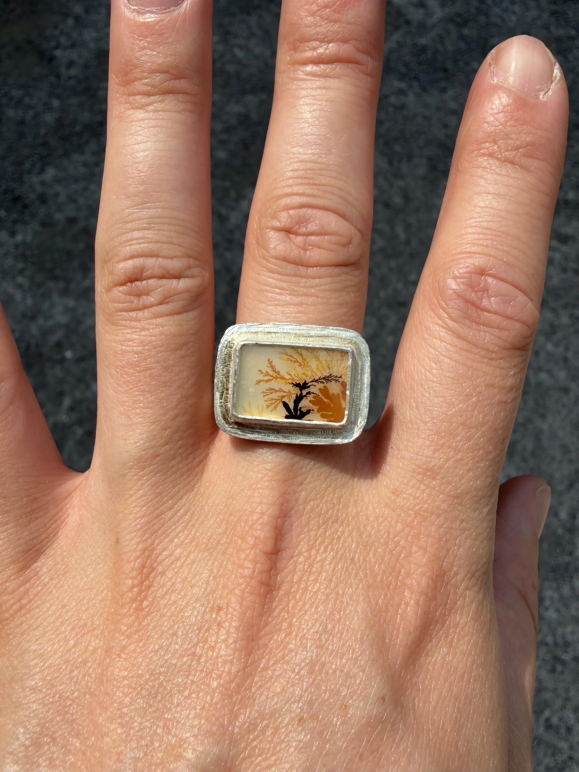 RebeccaBurtJewelleryMatisseRingOnHand.jpeg
