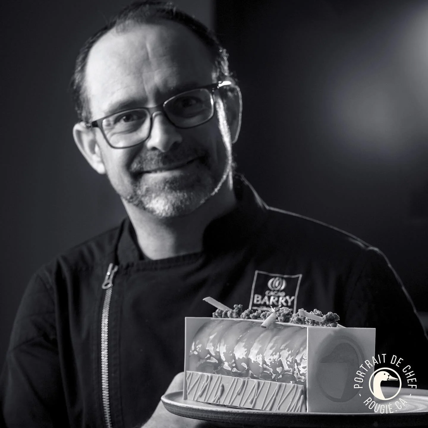 Nous sommes heureux de vous pr&eacute;senter le portrait de @chefdutertre, directeur de @chocolateacademymontreal.

Vous pourrez retrouver toutes les deux semaines un nouveau portrait de Chef partenaire, suivi de la pr&eacute;sentation d&rsquo;une de